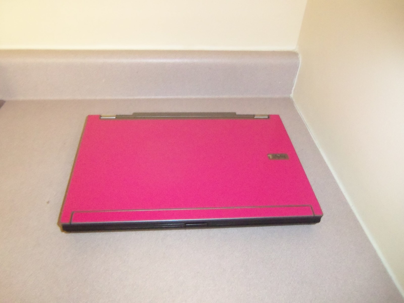 HOT PINK LIGHT GAMING i5 2.40GHz 8G RAM,320GB HDD,WIN11,CAM