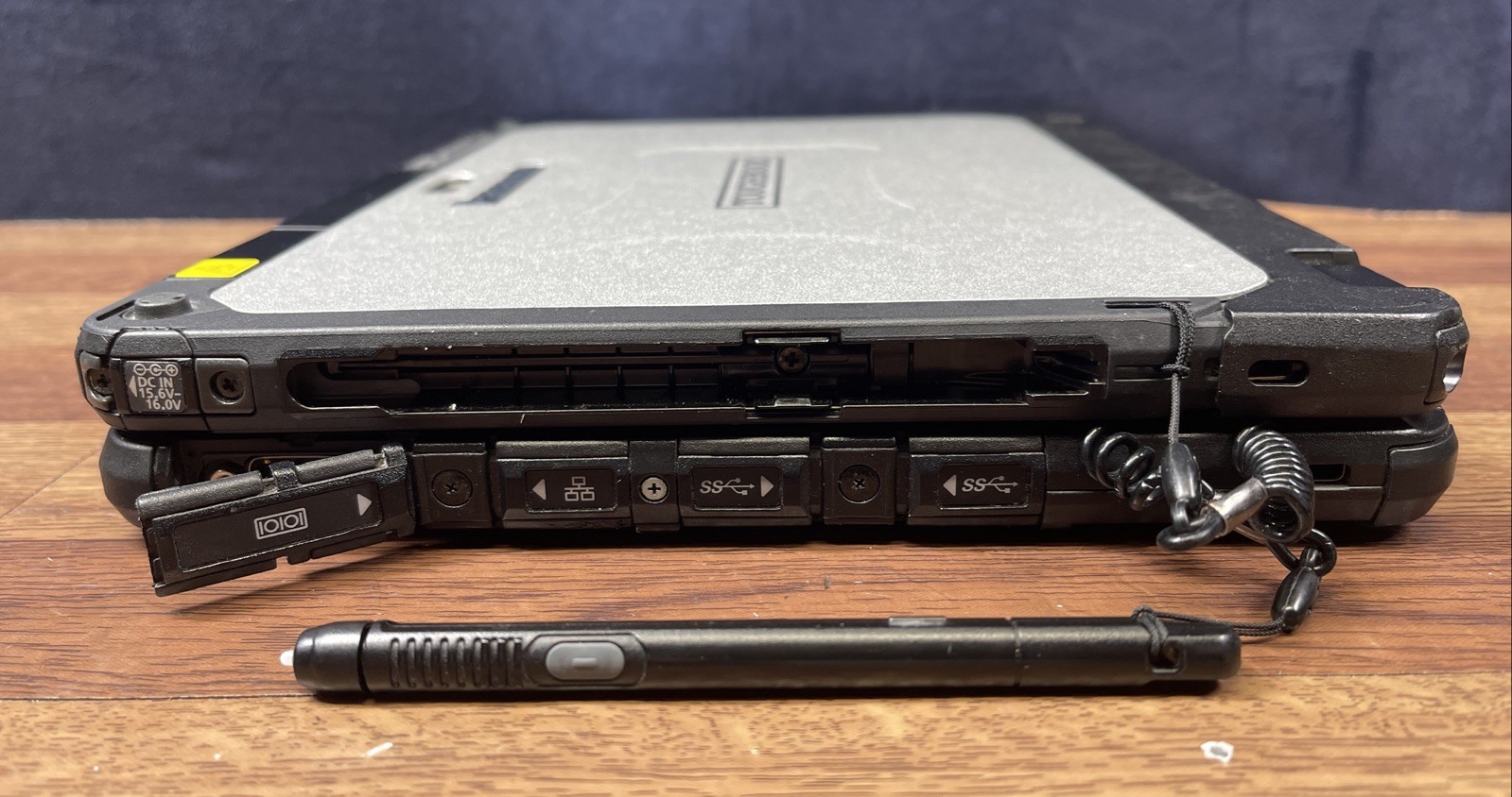 Panasonic Toughbook CF-20 Core i5-7Y57 3.30 GHz 16GB RAM 256GB SSD NO OS