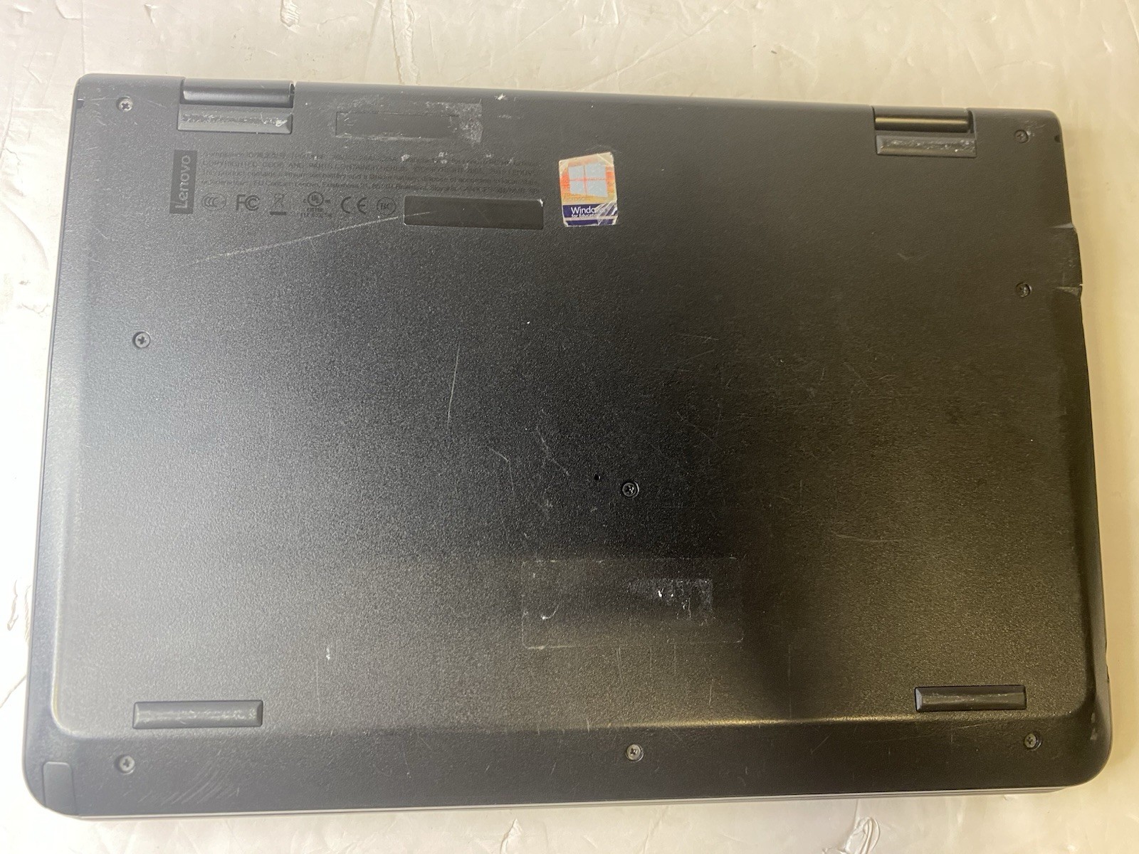 Lenovo ThinkPad Yoga 11e 11.6in 2 in 1 flip TouchScreen Windows 10