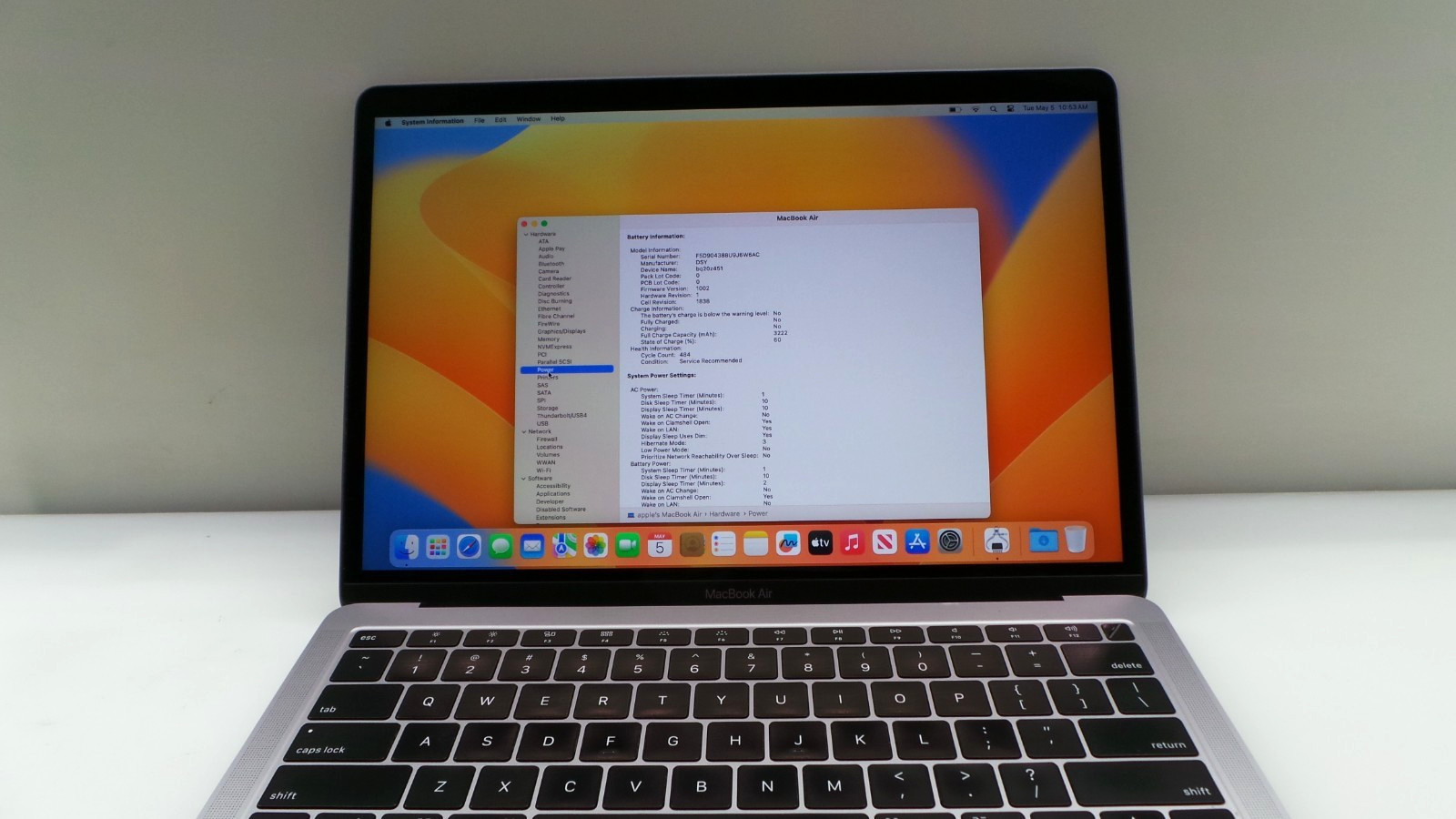 Apple A1932 MacBook Air 13″ 2018 i5-8210Y 1.6GHz 8GB RAM 128GB Cycle: 484 *READ*