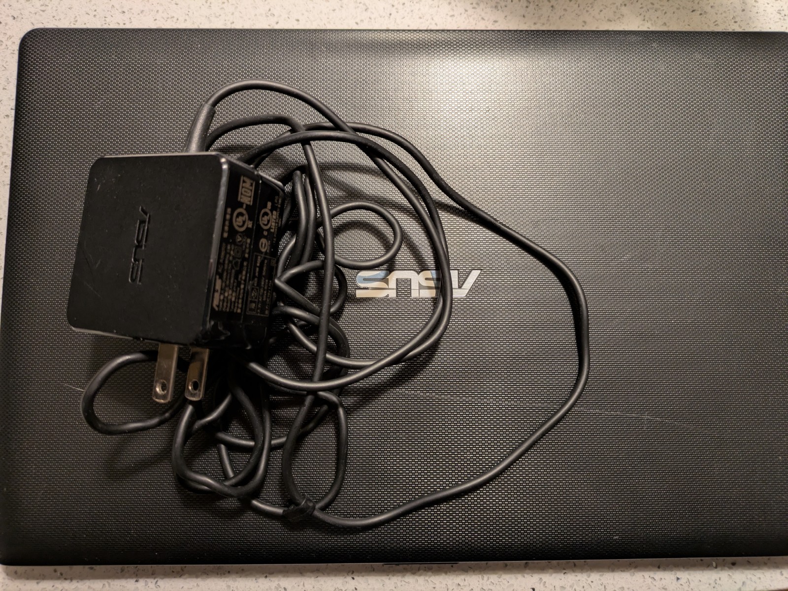 ASUS X200M Touch Screen 4GB RAM, Celeron 1.86GHz CPU With Power Adapter.