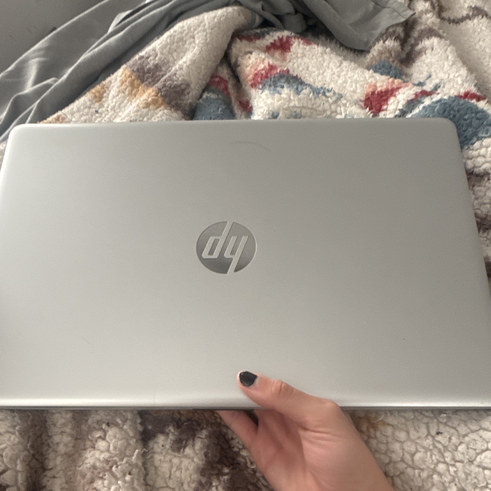 HP Laptop 15-dw0xxx 15.6″ Silver i3-8th Gen 8GB RAM 256GB SSD Win 10