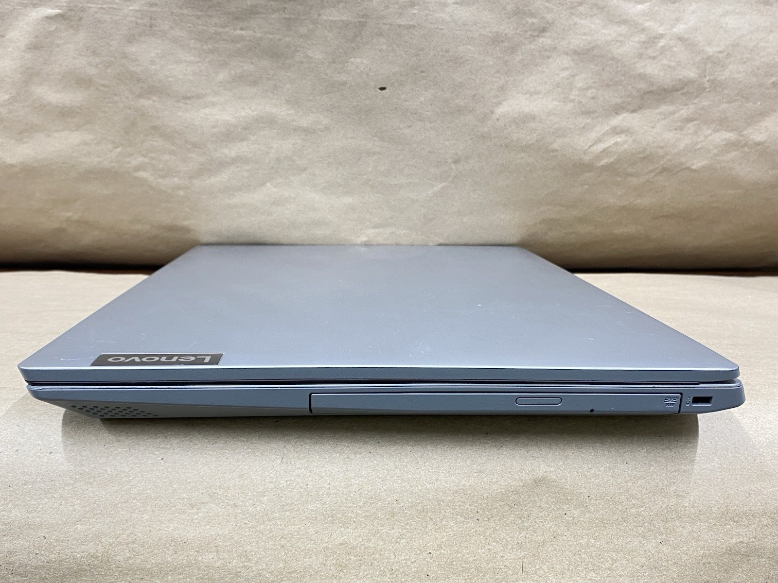 Lenovo 81LG – 15.5″ 1366×768 – Pentium 5405U – 4GB – 256GB SSD – Win 11 Pro