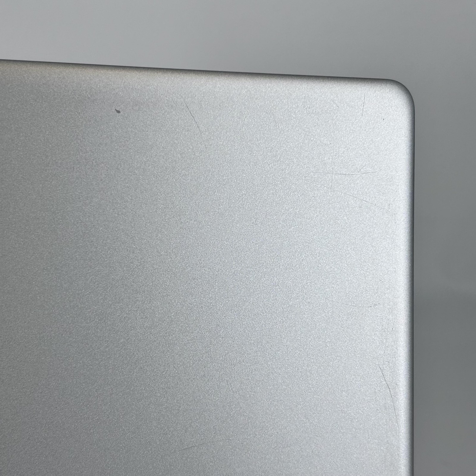 Dell Inspiron 5593 15.6 Silver FHD i7-1065G7 1.30GHz 32GB 512GB SSD Very Good