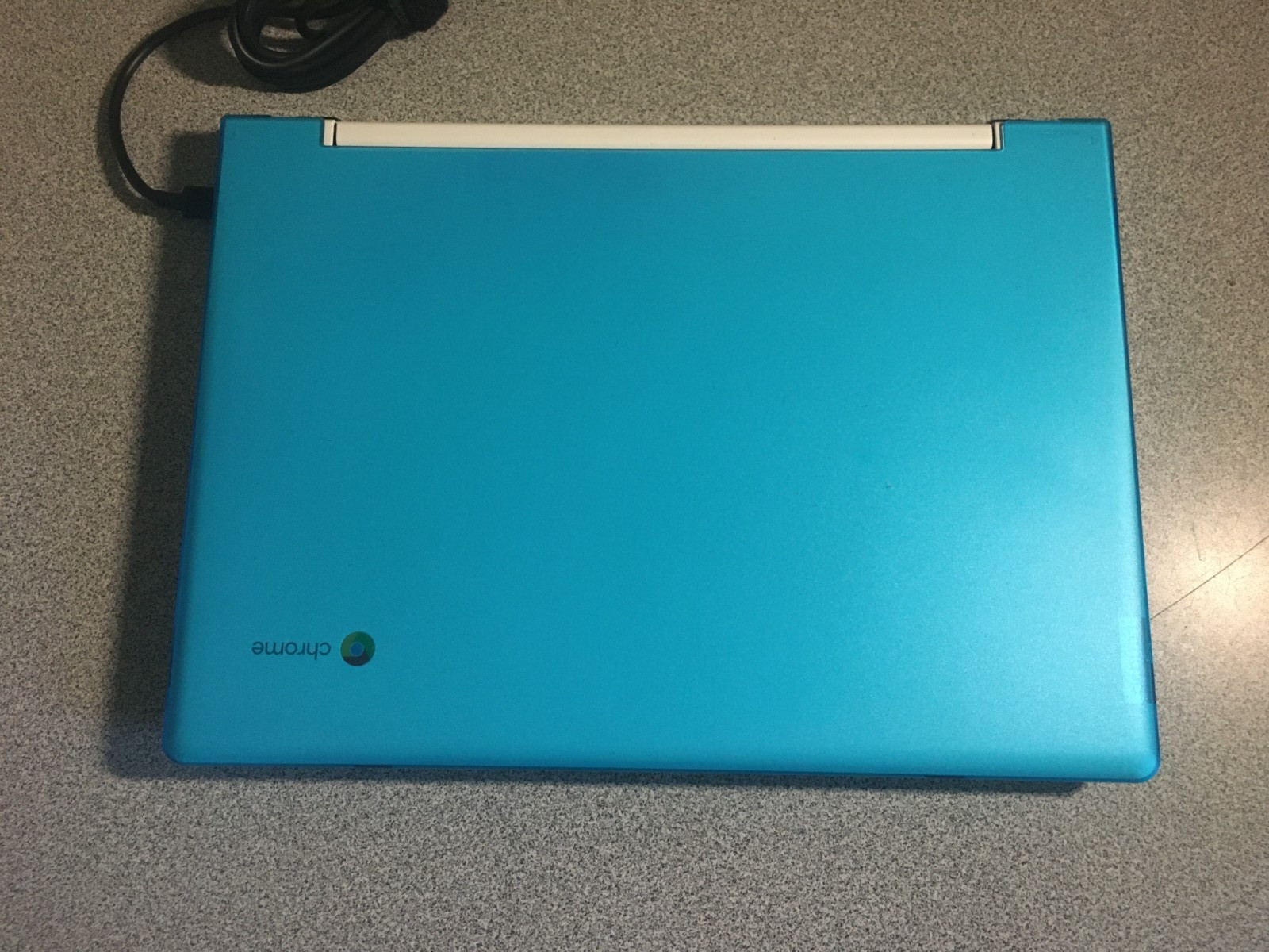 Lenovo 81HY000DUS Chromebook C330 11.6″ 64GB 4GB RAM MediaTek MT8173C Notebook