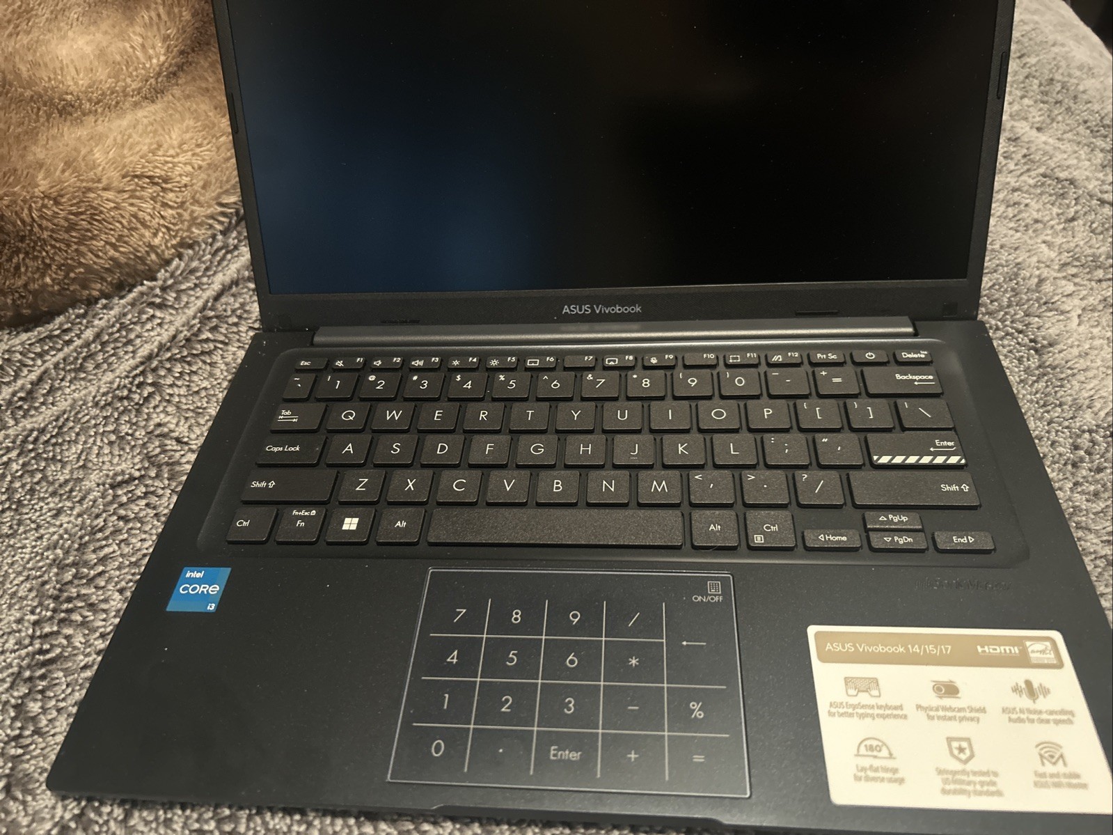 Asus Vivobook x1404z, Intel Core i3-1215U, 8GB RAM, 128GB SSD, Very lightly used