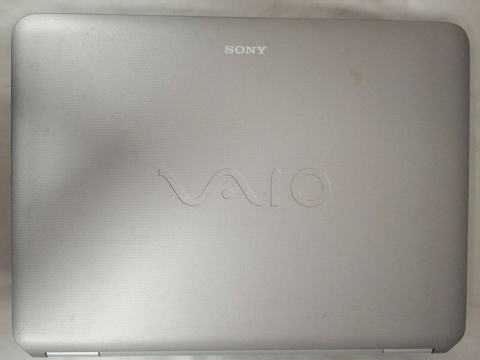 Sony VAIO VGN-NR110E t2310 @1.46GHz 2GB DDR2 Broken Screen Missing 2 Keys
