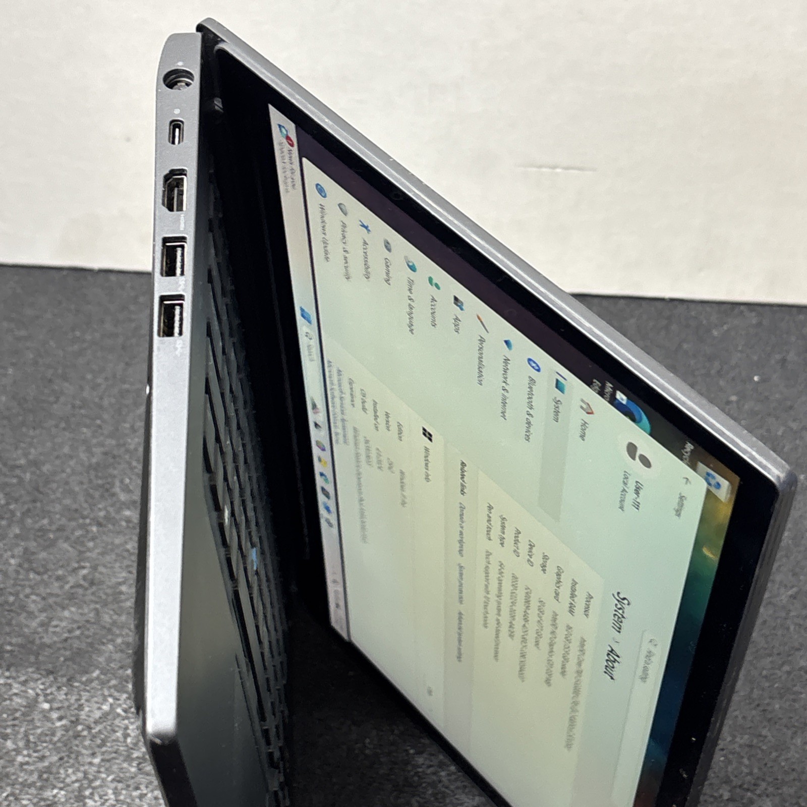 Dell Latitude 7480 14″ TouchScreen Laptop i5-6300U 16GB RAM 512GB SSD Win 11 Pro