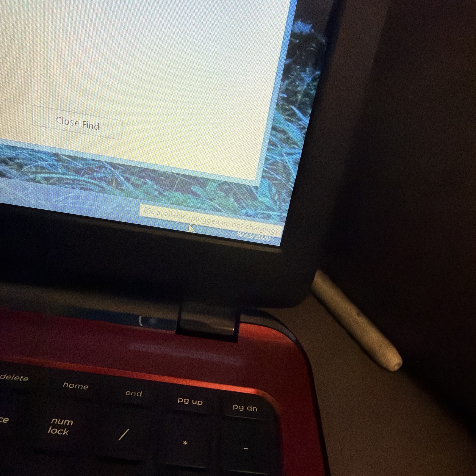 HP 15-RED J2X (441GB, Pentium N-3540, 2.16 GHz, 4GB) Not Charging W8 W/charger