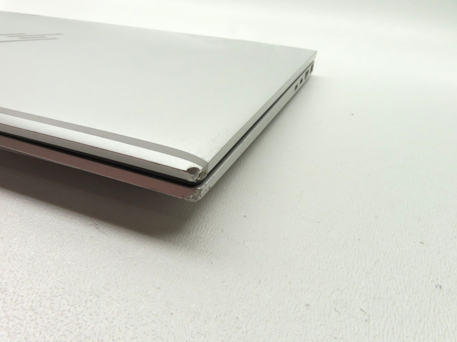 HP EliteBook x360 1030 G7 13.3″ Touch i7-10710U 1.1GHz 16GB RAM 256GB SSD