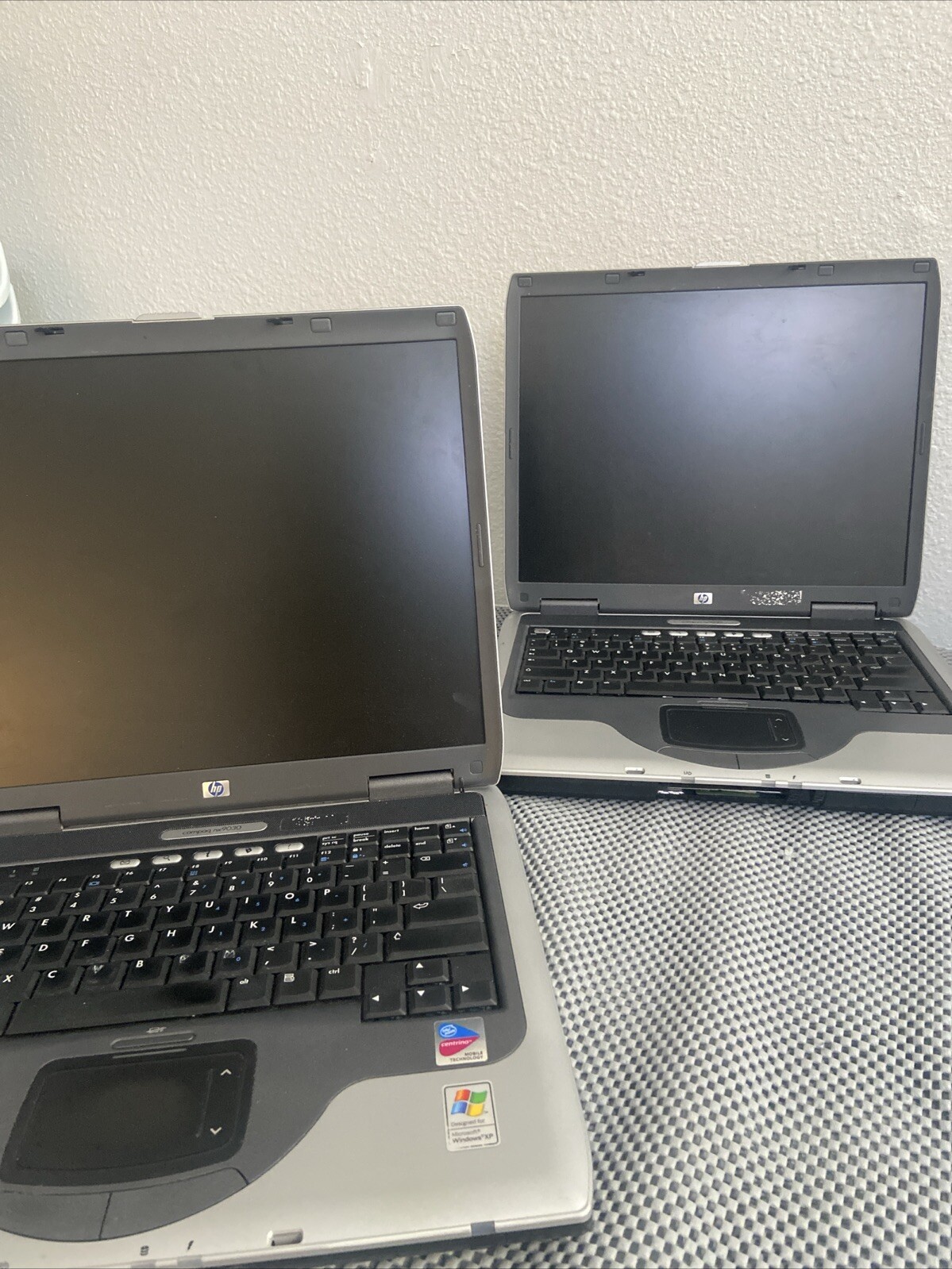 HP Compaq nx9030 Retro XP Laptop FOR PARTS NO DRIVE OR COVER, NO CHARGE