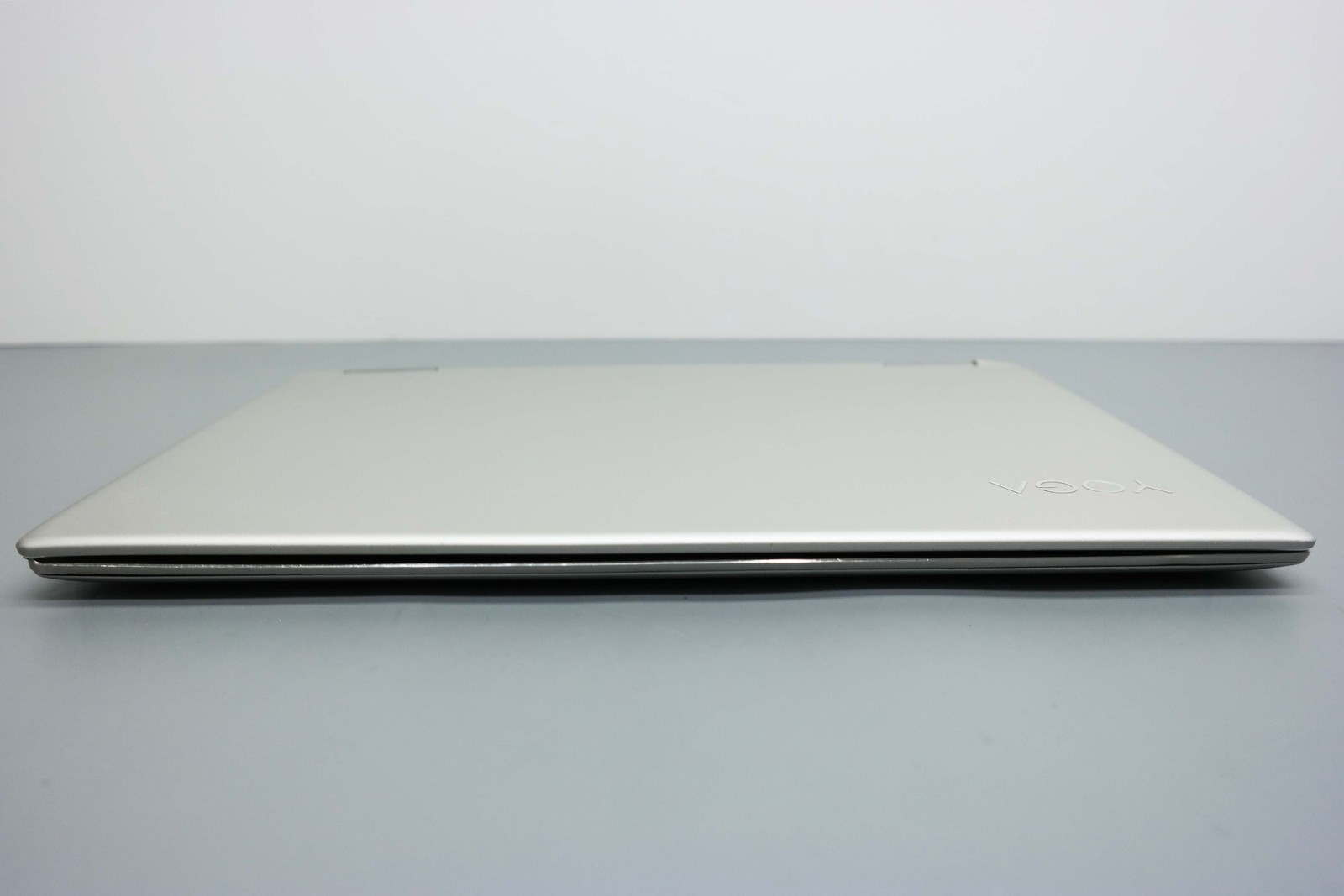 Lenovo Yoga 720 13.3″ Core i5-7200U 8GB 256GB SSD Silver