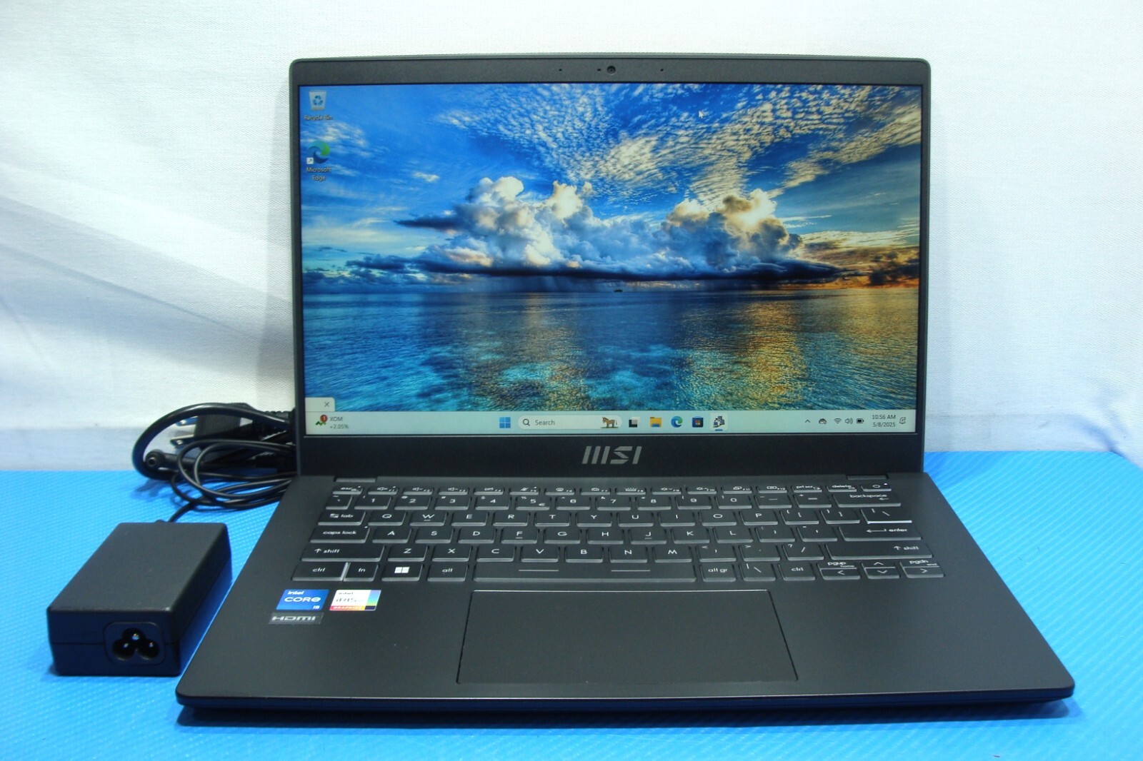 MSI Modern 14 C12M 14”FHD core i5-1235U 2.5GHz 8GB 512GB 95% Battery +Charger