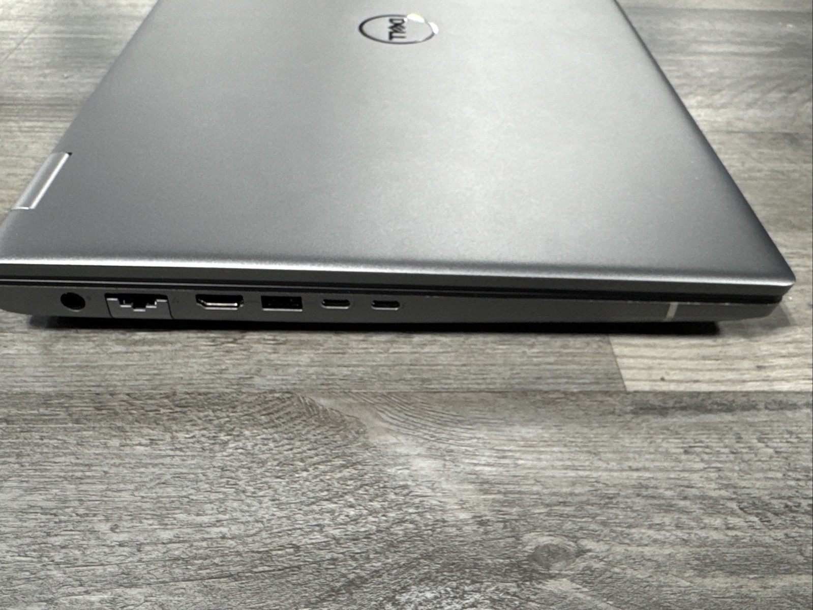 Dell Precision 7780 17.3″ FHD i9-13950HX 64GB RAM 3.6TB SSD NVIDIA RTX 2000 Ada