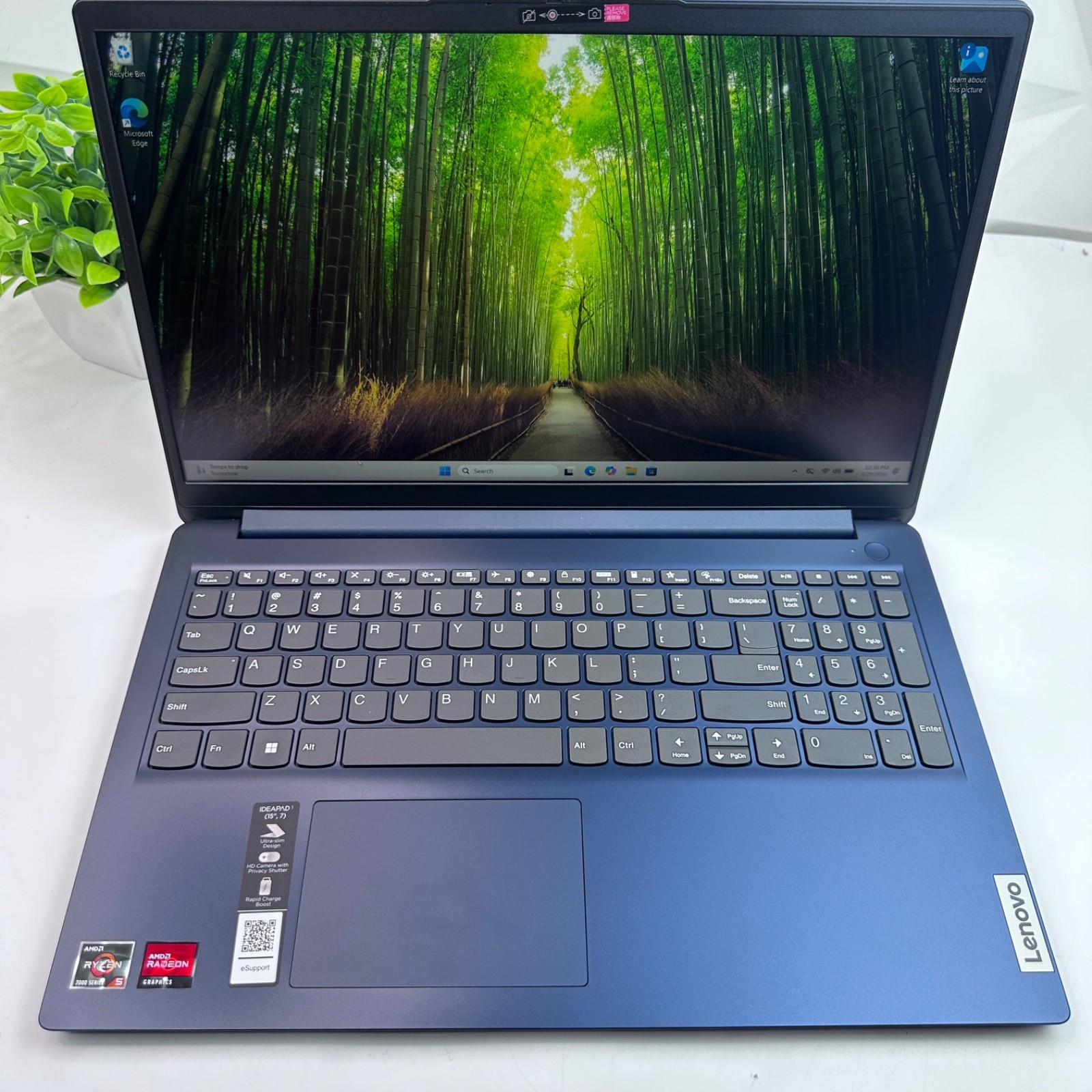 Lenovo IdeaPad 1 15AMN7 Laptop, 15.6″ FHD Touch, Ryzen 5 7520U, 8GB, 256GB SSD