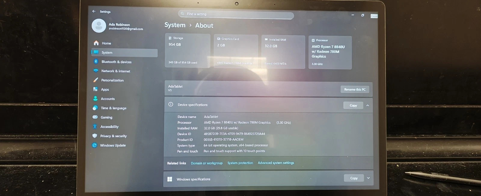Minisforum V3 Tablet 32GB Ram 1Tb AMD 8840U