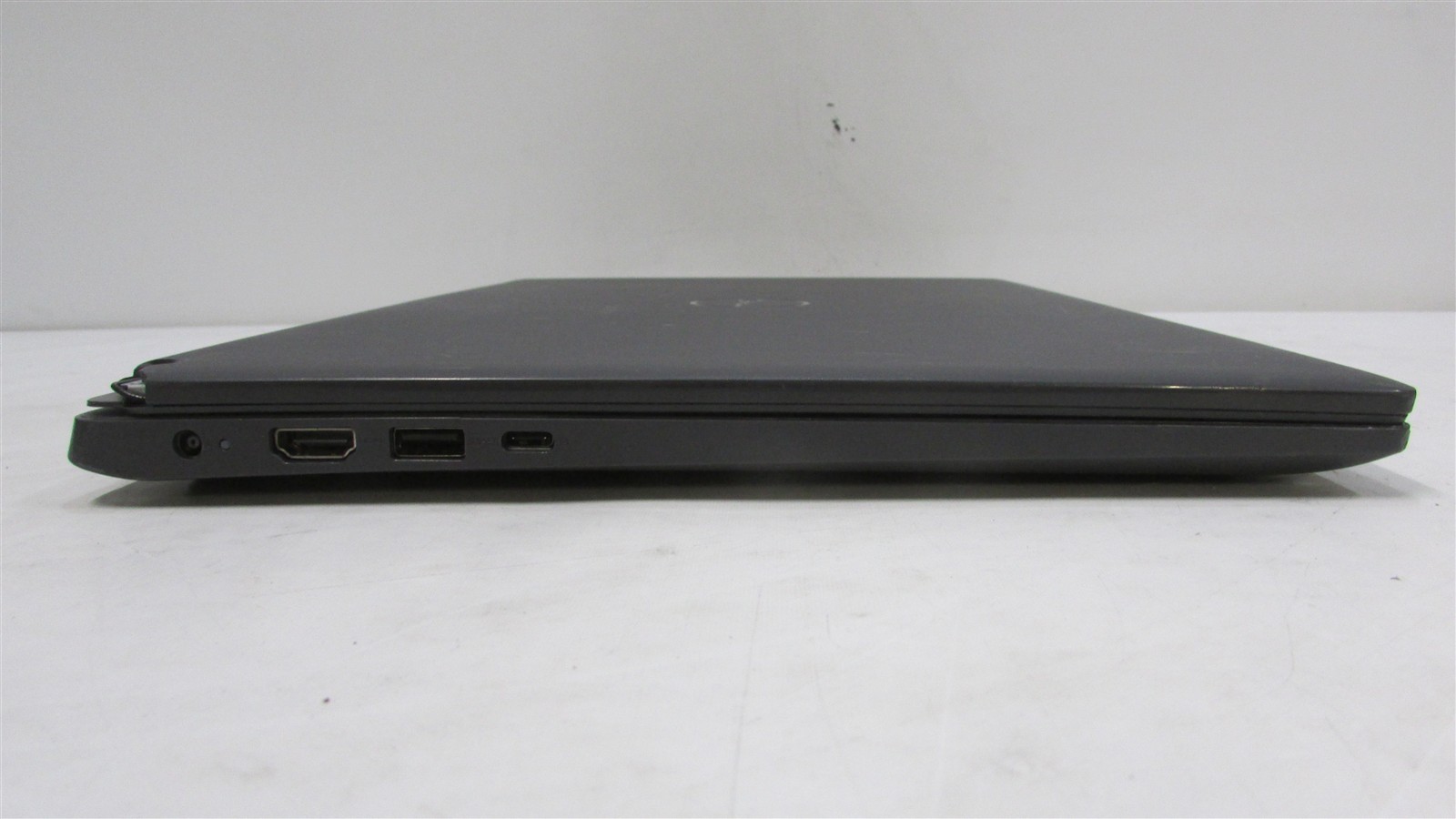 Dell Latitude 3510 i7-10510U 1.8GHz 16GB RAM 256GB NVME 15.6″ Win11 Pro COSM DMG