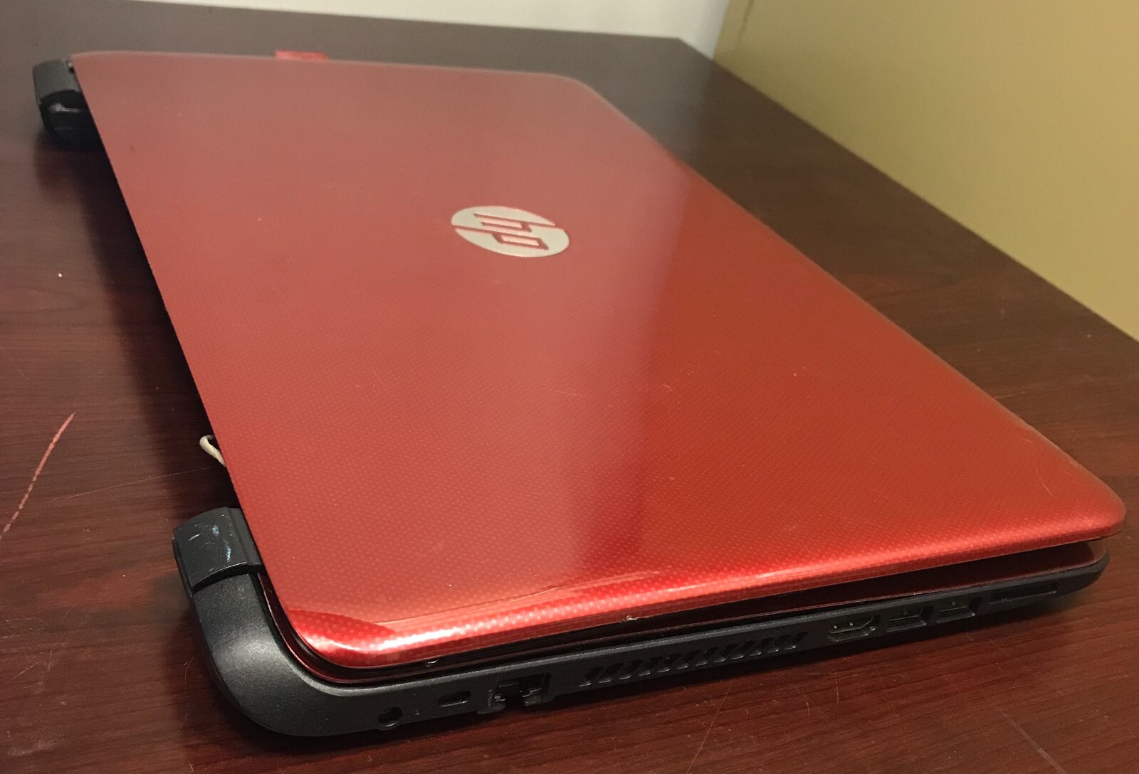 HP 15-f272wm (Only for Parts)