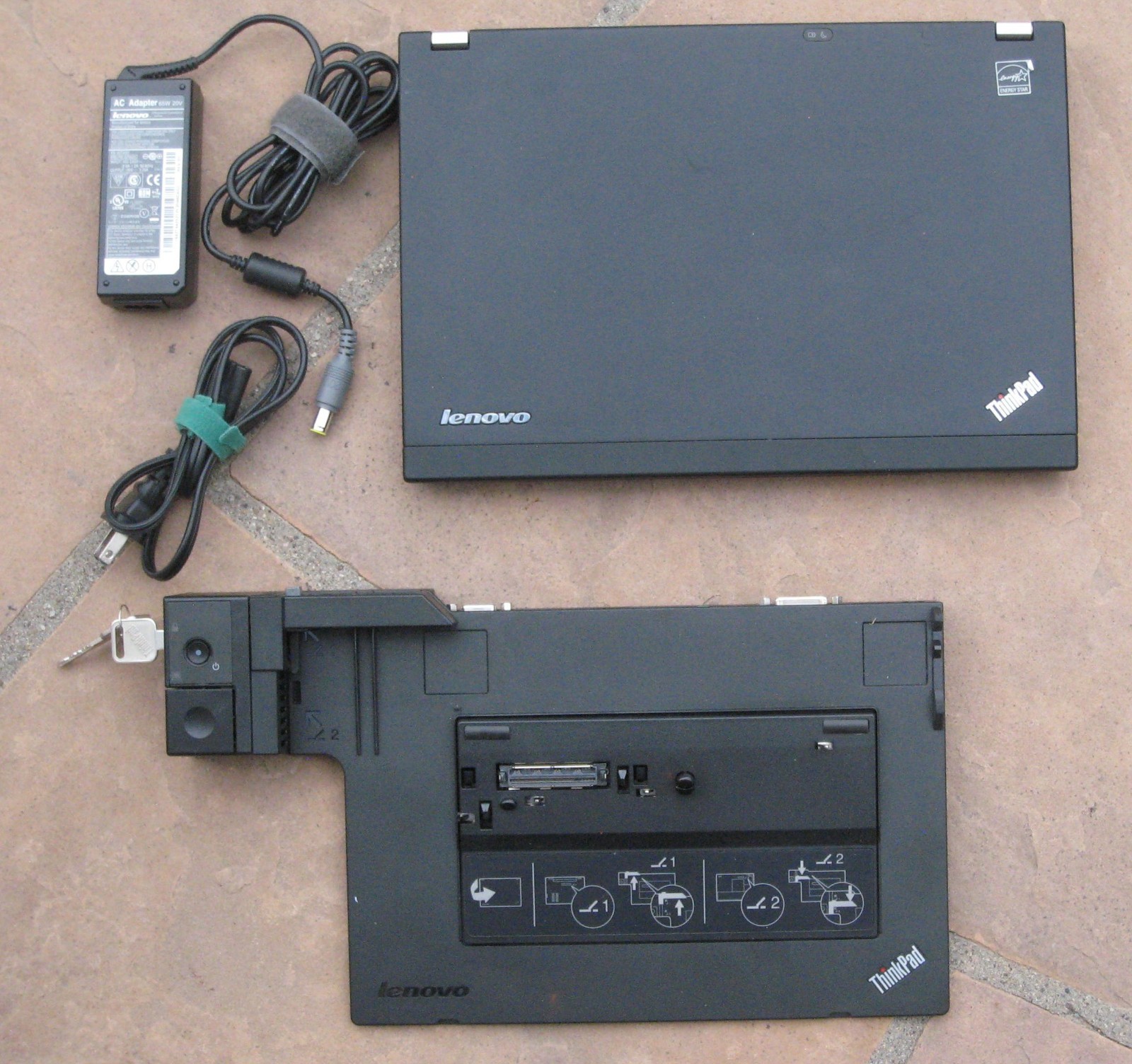 Lenovo ThinkPad X220 12.5″ i5-2430M 2.40GHz 8GB 128GB SSD Intel WiFi w/4337 Dock