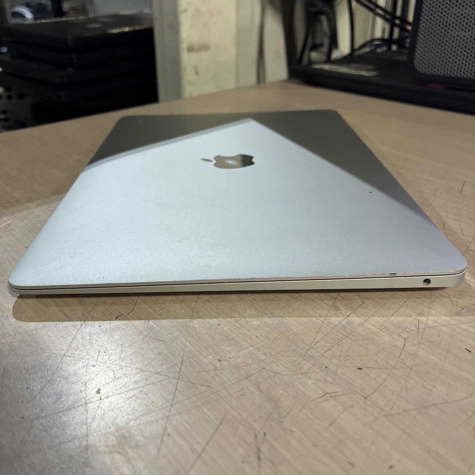 APPLE MACBOOK AIR 13″ SCISSOR, 2020 CORE I3-1000NG4 1.1GHZ 8GB RAM 256SSD