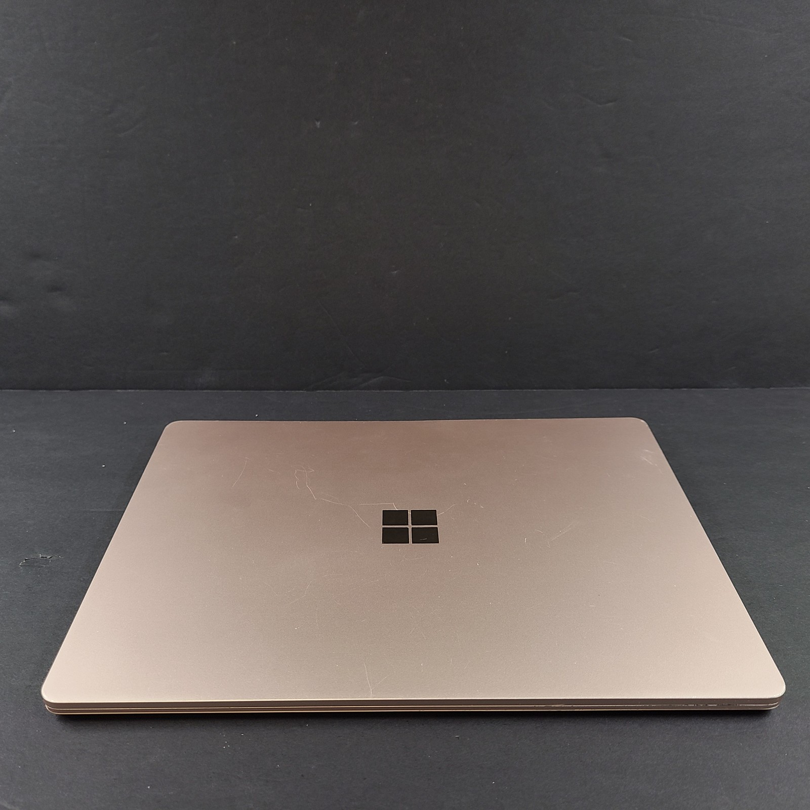 Surface Laptop Go 1943 – 12.4″ – i5-1035G1 CPU @ 1.00 GHz – 128GB SSD – 8GB RAM