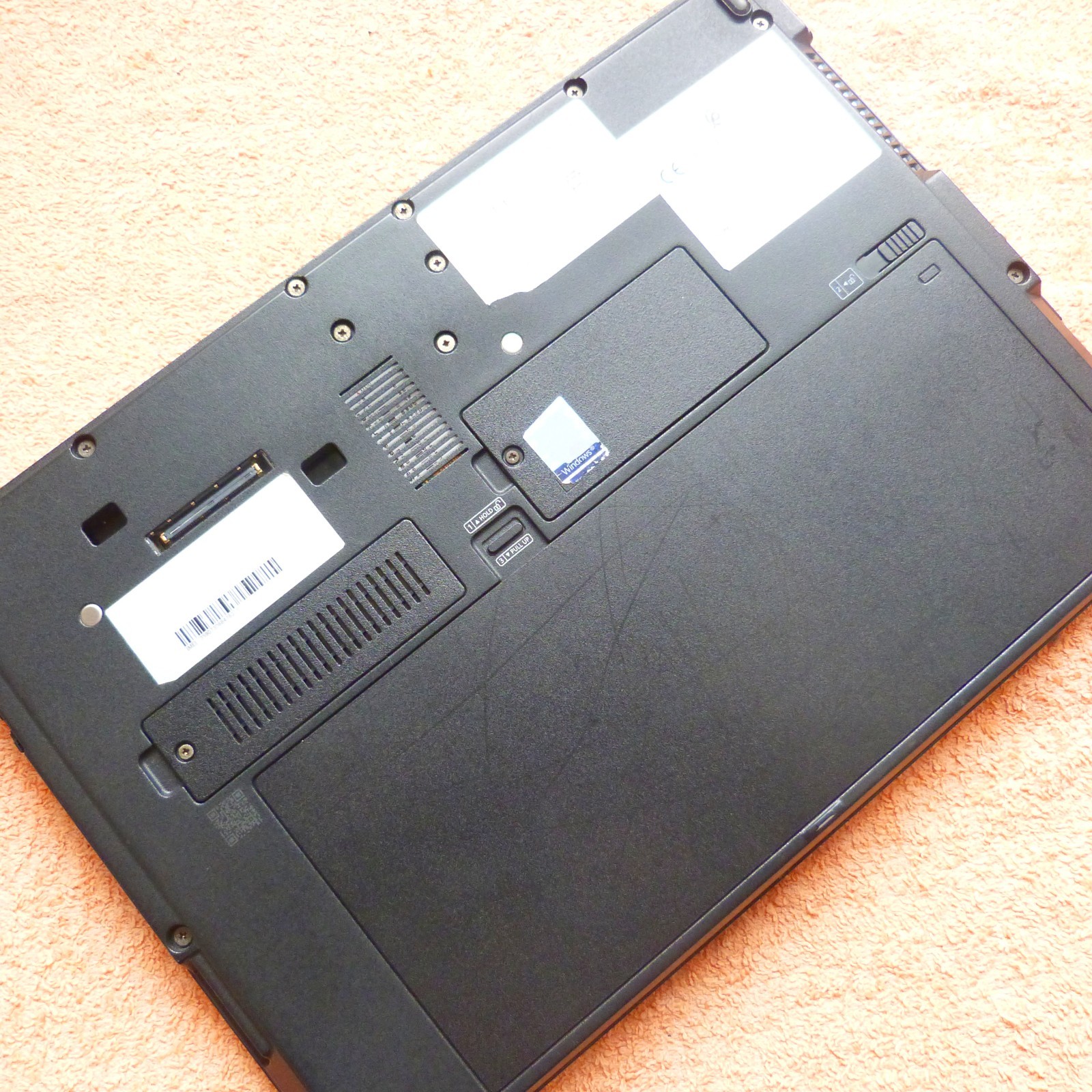 Fujitsu T939 Convertible 360 SWIVEL Tablet 13″ TOUCH Windows 11 SSD 8GEN i5
