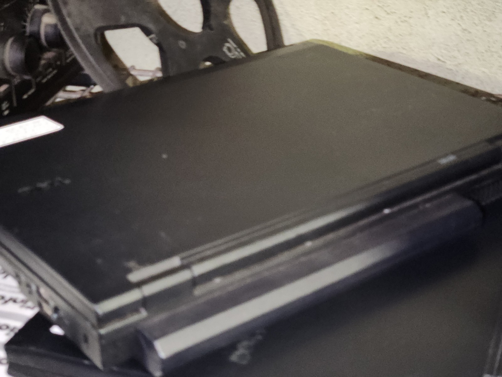 Dell Latitude E5400/C2D/2GB/120GB HD/Wi-Fi/ DVD/Win 7 Ultimate/Extended Battery