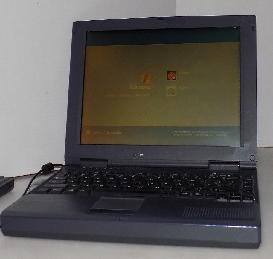 GATEWAY SOLO 1100 NOTEBOOK 12.1 SCREEN, WIRELESS PCMCIA, CD-ROM,3.5″ FDD CELERON