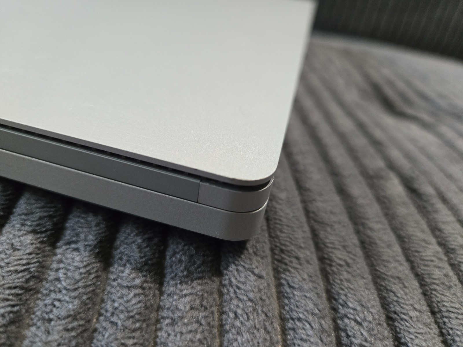 Microsoft Surface Book 3 15″ (256GB SSD, Intel i7-1065G7 GTX 1660 Ti 16GB RAM)