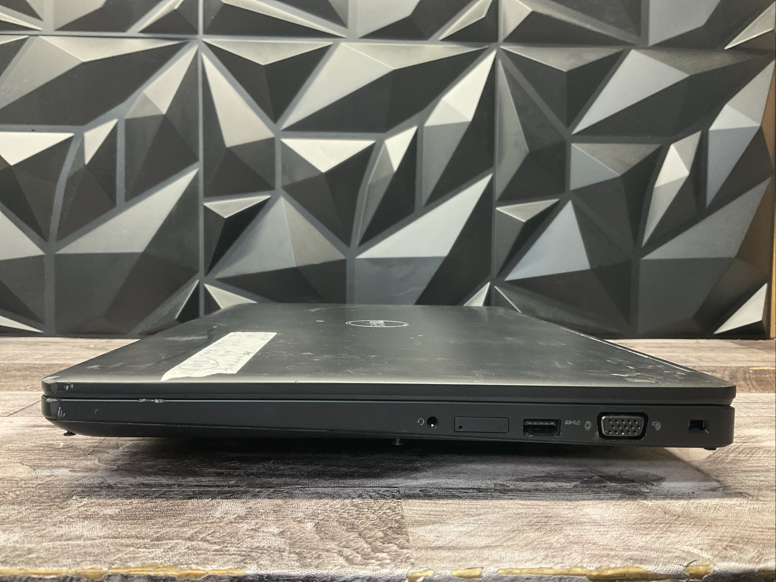 Dell Latitude 5580 / Intel Core i5 6th Gen / Parts Repair/ B6N