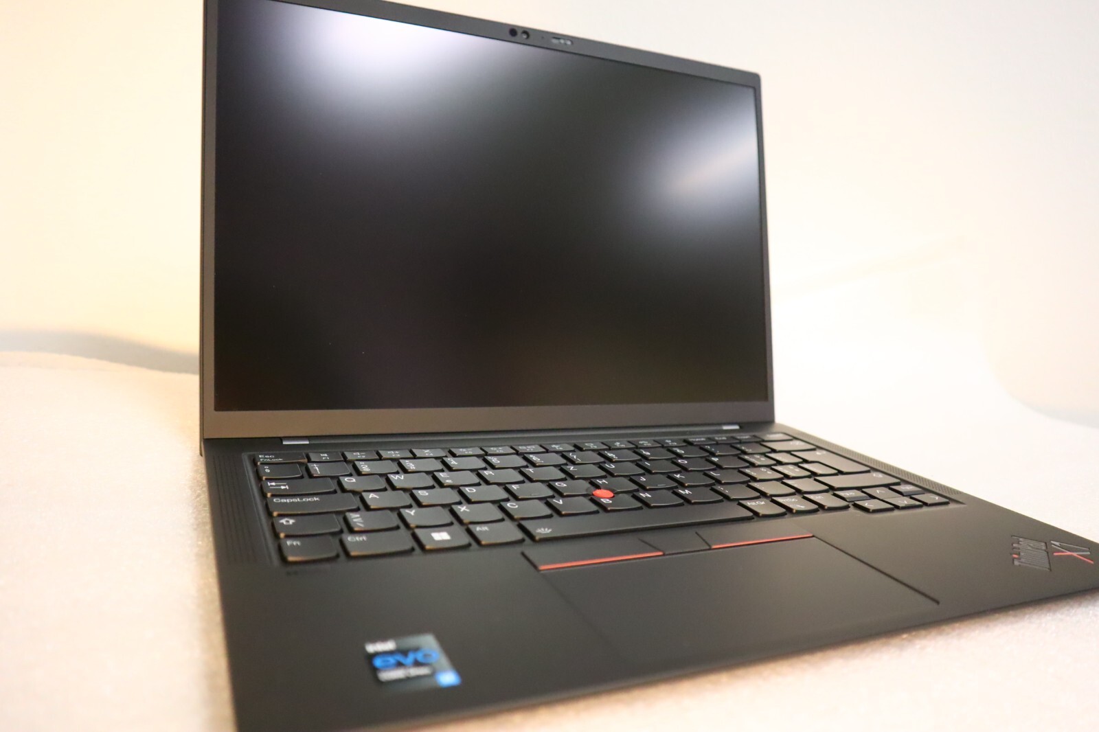 32GB SWISS SWISS LENOVO THINKPAD X1 CARBON G9 TOUCH DISPLAY i7-1185G7 2TB GAR