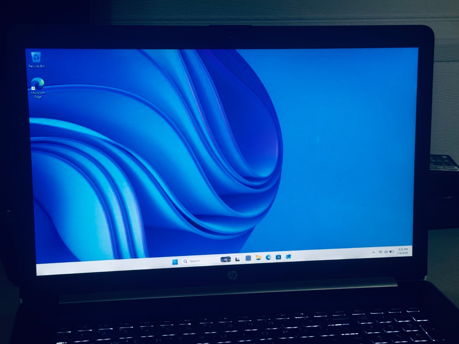 HP 17″ Laptop-Intel i7 7500U-8GB RAM-1TB HDD WIN 11-8GB RAM