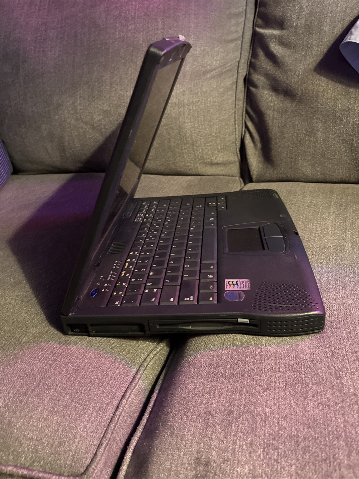 HP OmniBook XE2 Vintage Laptop Windows 98 Intel Celeron Tested Works No HDD