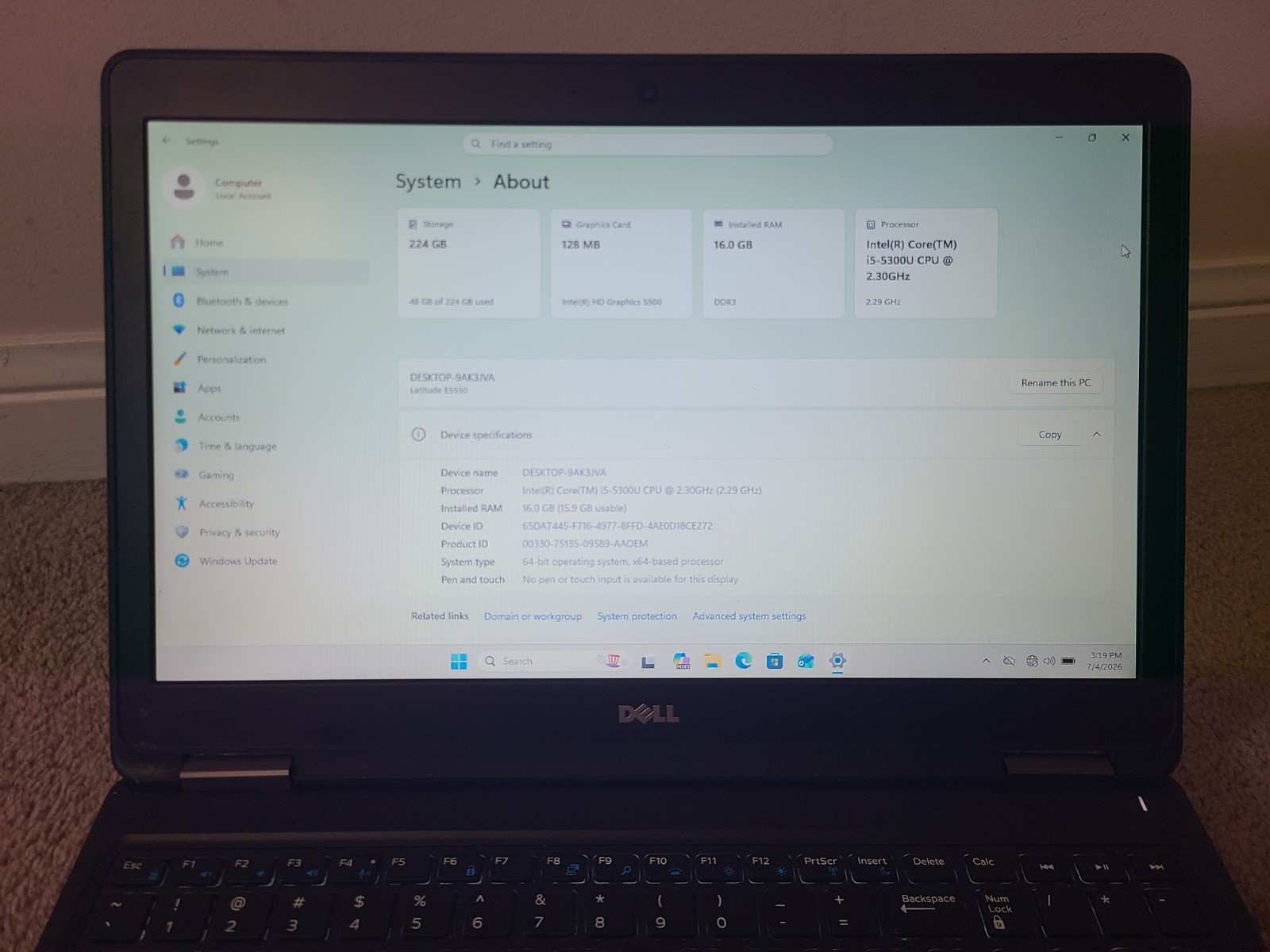 Dell Latitude E5550 – i5-5300U 16GB RAM 240GB SSD 15.6′ screen Win 11 + adapter