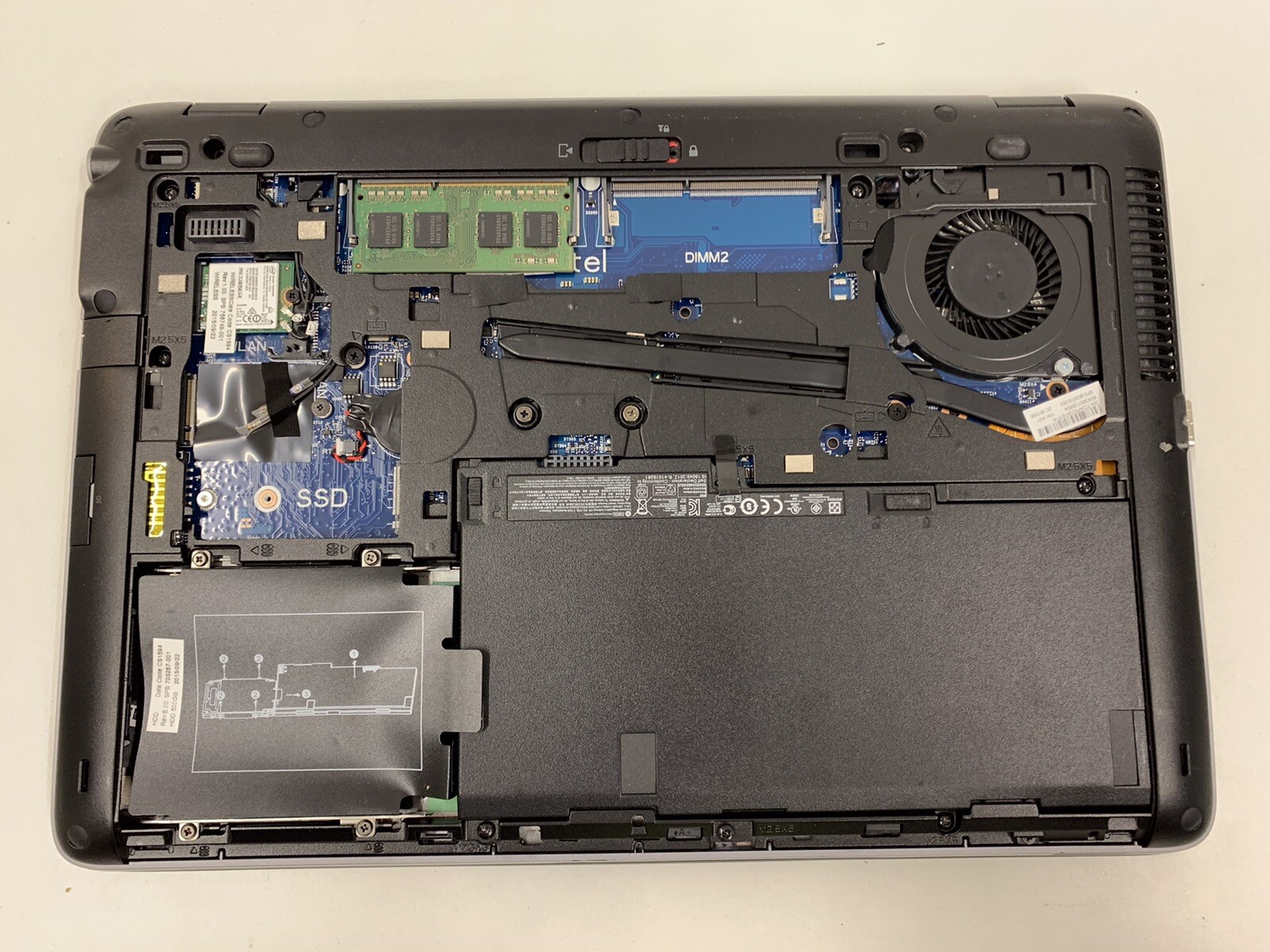 HP EliteBook 840 G2 14″ CORE i5-5300U @ 2.30GHz | 4GB RAM | NO HDD | #T82