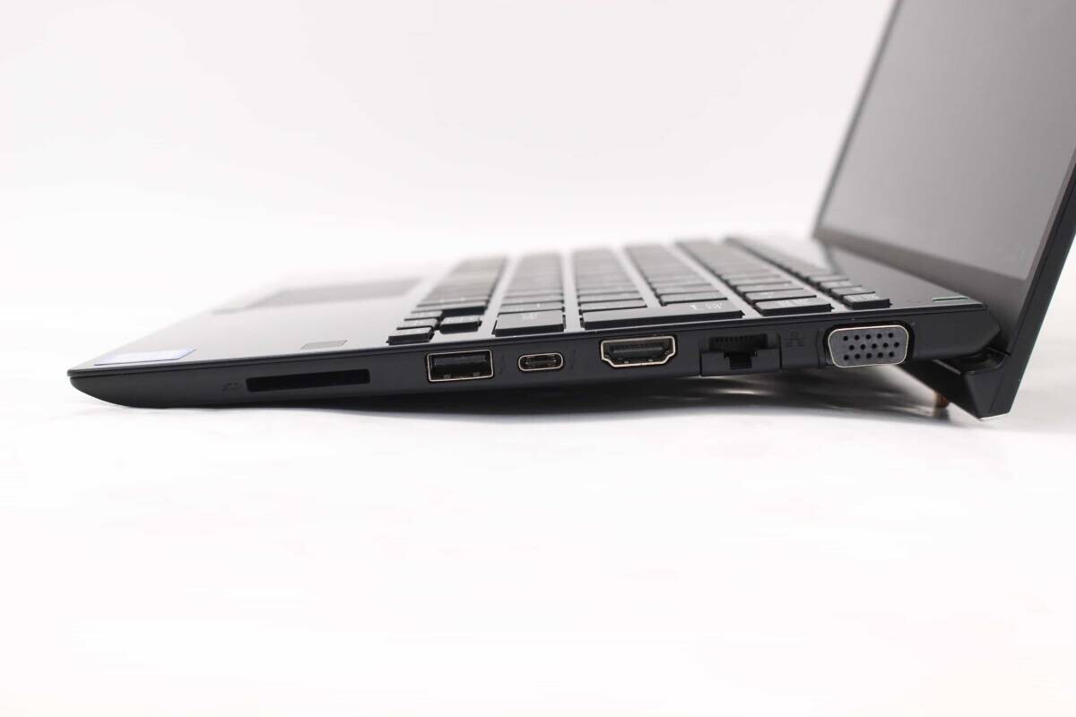 SONY VAIO VJPJ11C12N i5-8265U 8GB/SSD256GB SSD win11pro 12.5in Black Adaptar