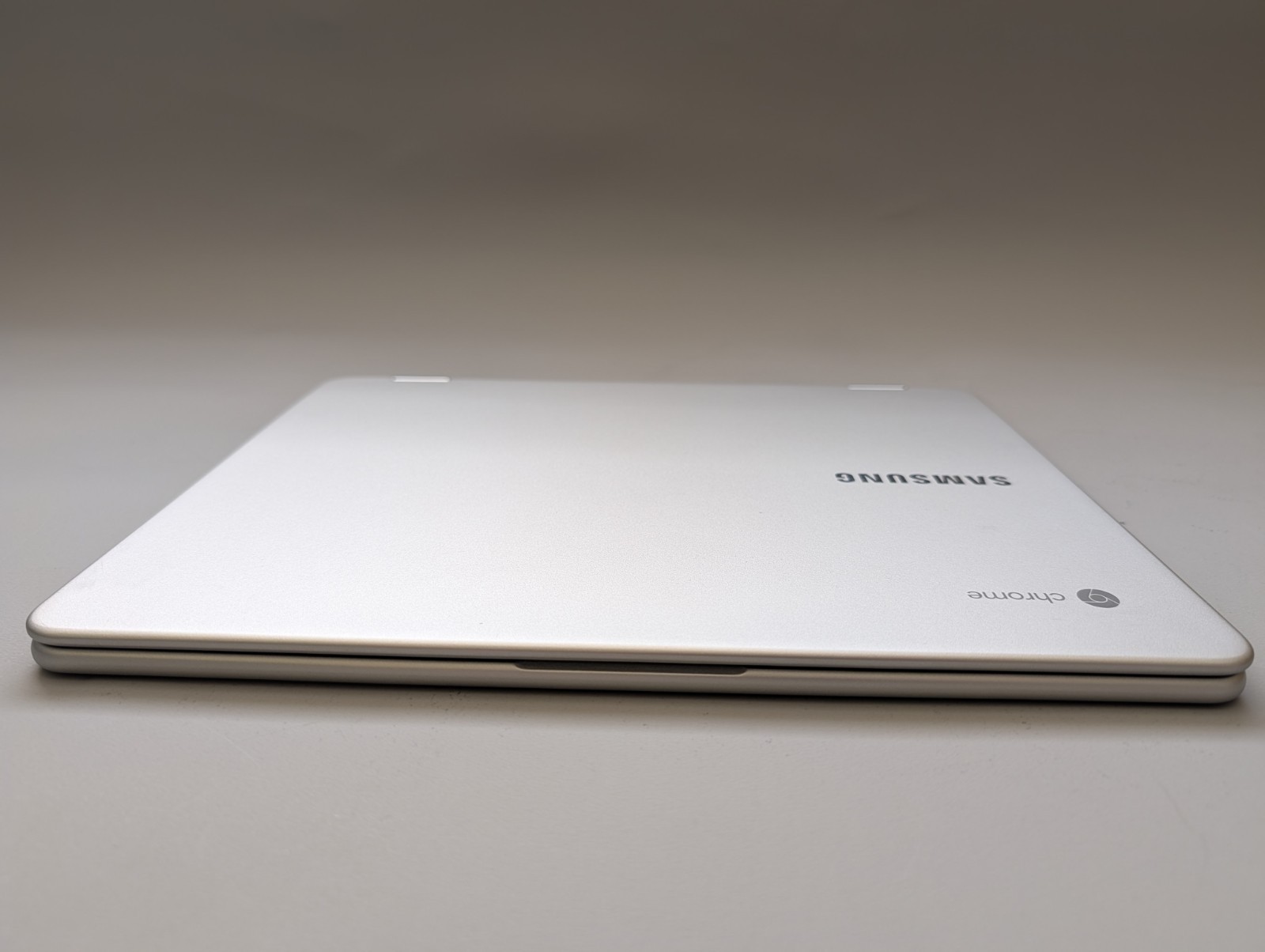 SAMSUNG Chromebook Plus 12.3-Inch (32GB, ARM Cortex-A Series, 2GHz, 4GB) Laptop