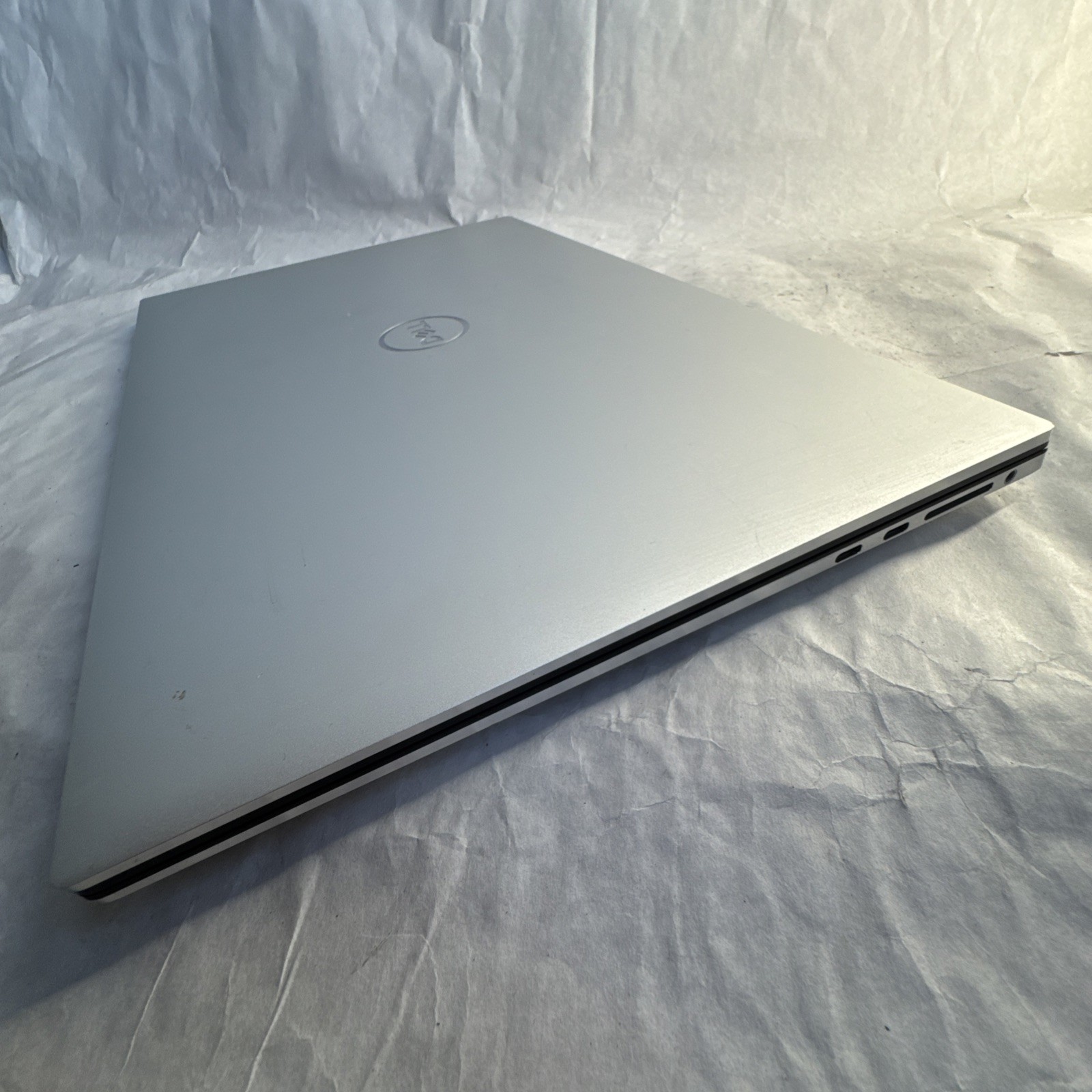 Dell XPS 15 9510 15” Intel Core i5-11400H @2.70GHz 16GB RAM 512GB SSD W11P