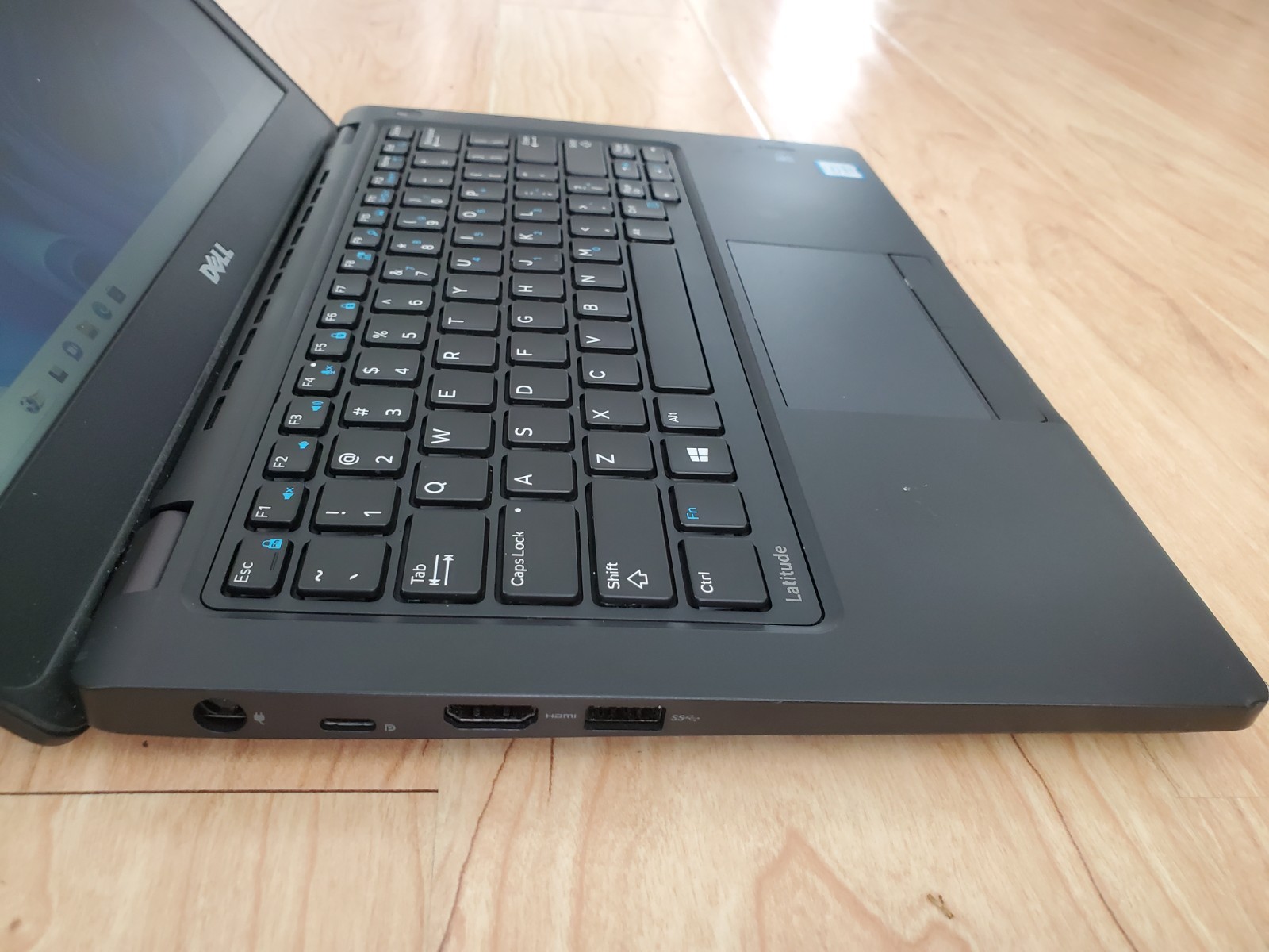 Used Dell Latitude 5280 Core i5 Wndows 11 512gb SSD Drive 16gb RAM laptop