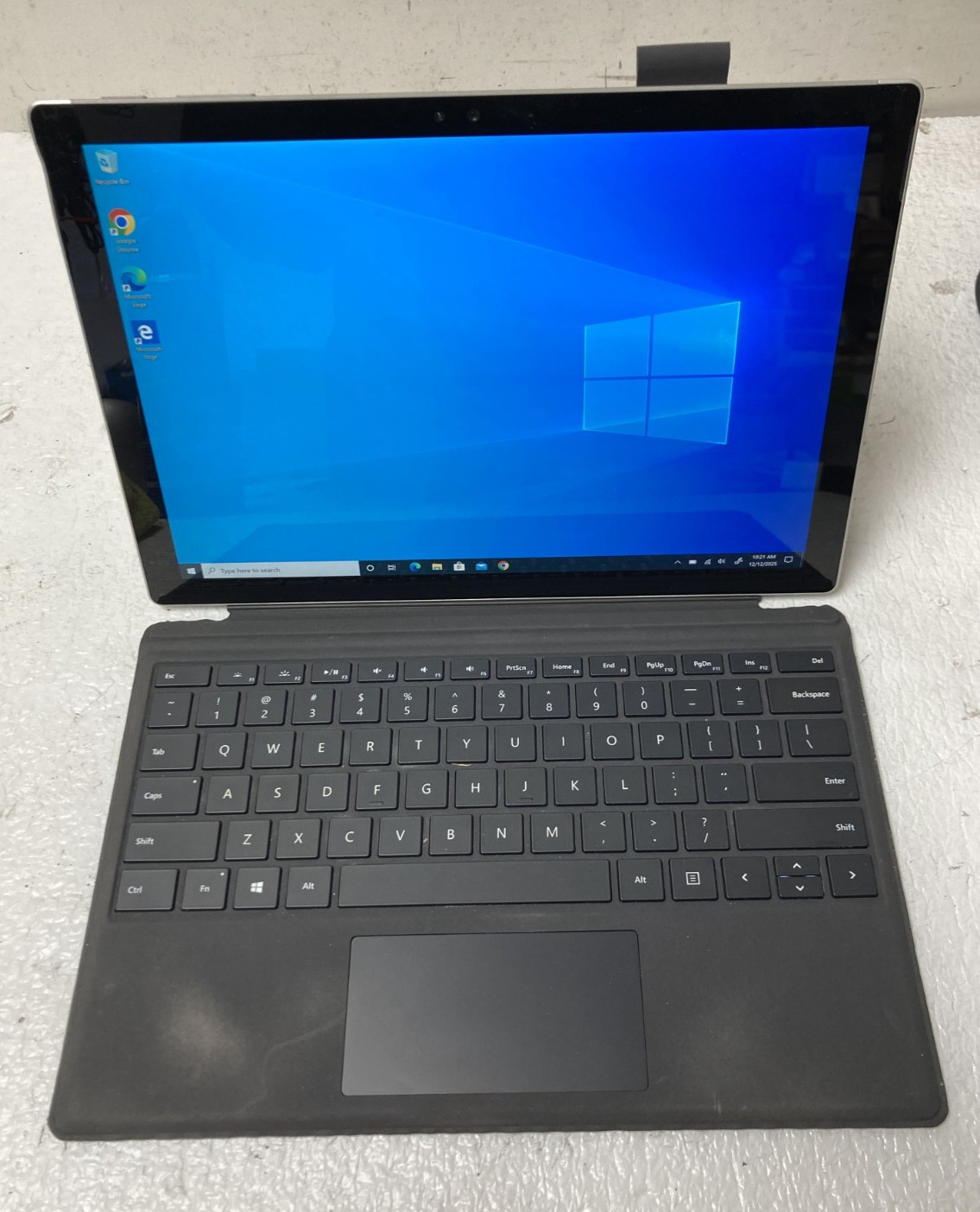 Microsoft Surface Pro 4 1724 i5-6300U @2.40GHz 4GB RAM 128GB SSD Win10Pro *READ