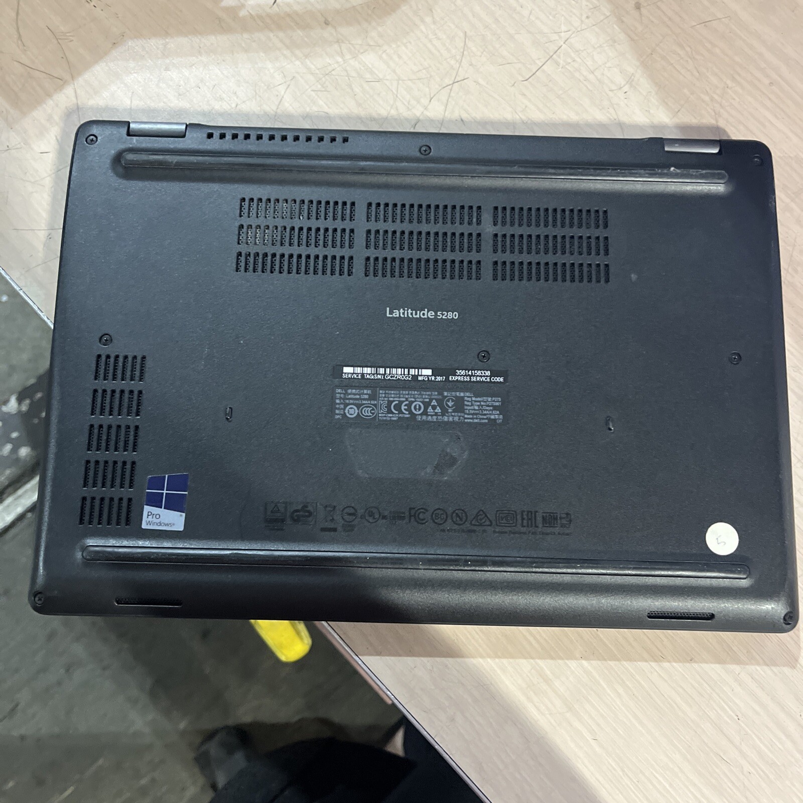 DELL LATITUDE 5280 INTEL CORE I3-7100U 2.40GHZ 8GB RAM NO HD +