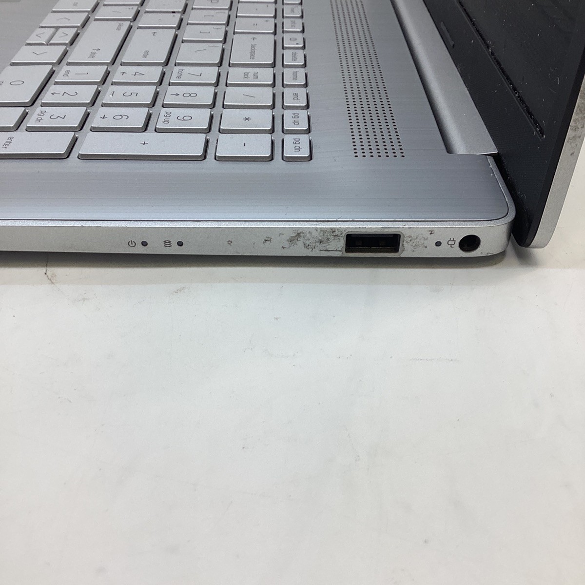HP Laptop 17-CP0700DX 17.3″ Ryzen 5 5500U 8GB Ram 512GB SSD (GO1068218)