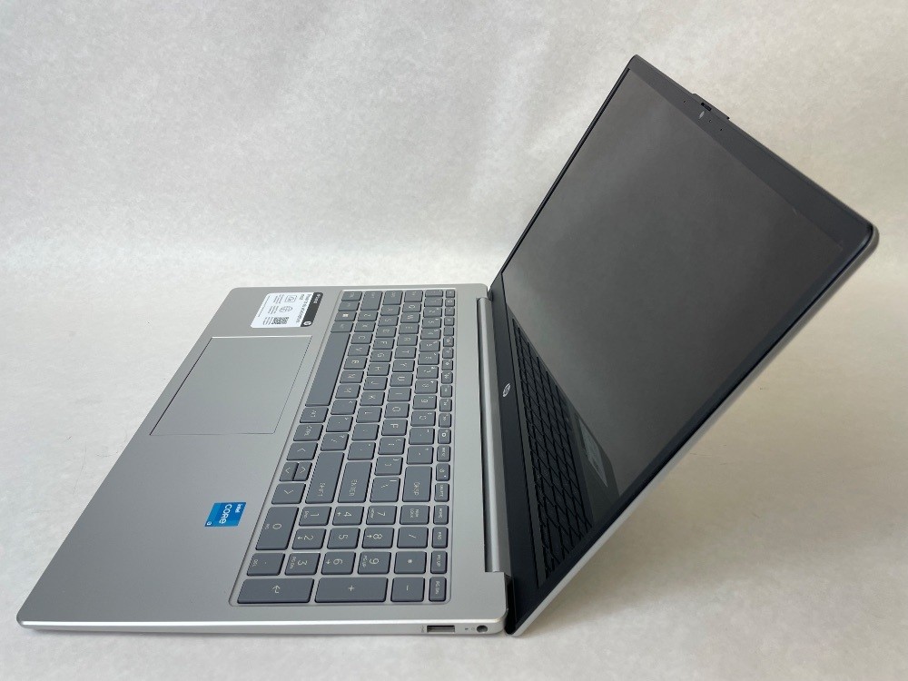 HP Laptop 15-fd0xxx i3-N305 8GB RAM 256GB SSD