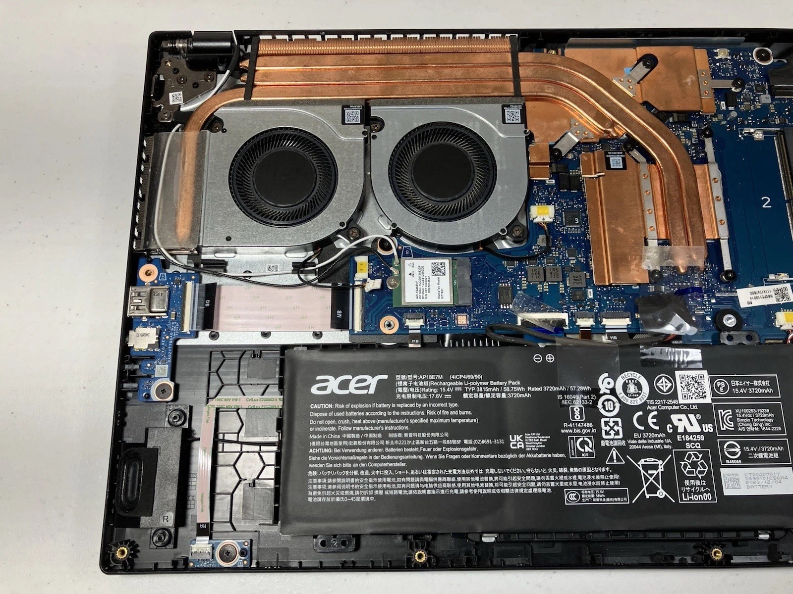 ACER Nitro ANV15-41-R2Y3 Laptop Ryzen 5 7535HS RTX 4050 (For Parts or Repair)