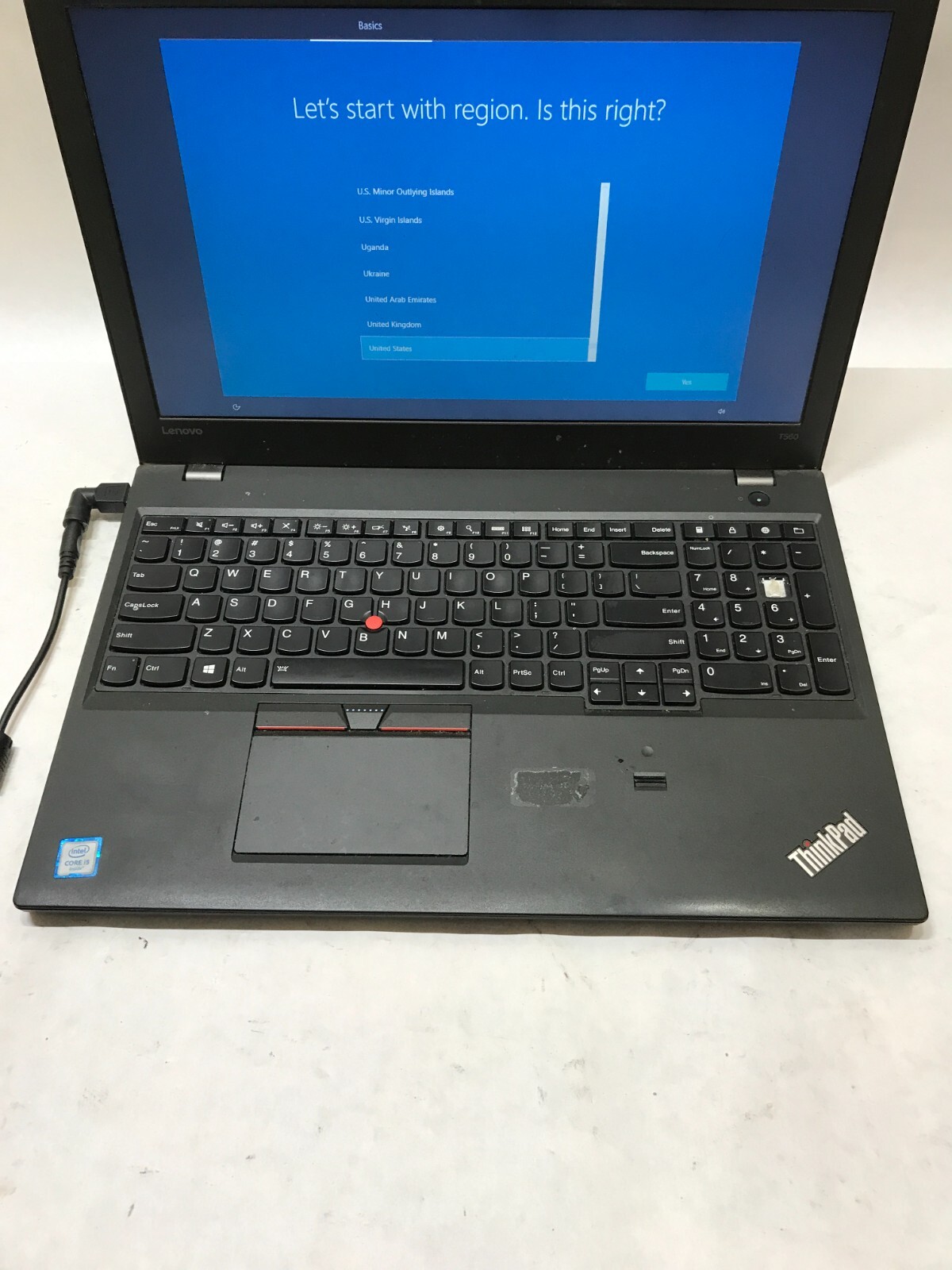 Lenovo ThinkPad T560 15″ Intel Core i5 4GB RAM 320GB HDD WIN 10 Missing Key – DW