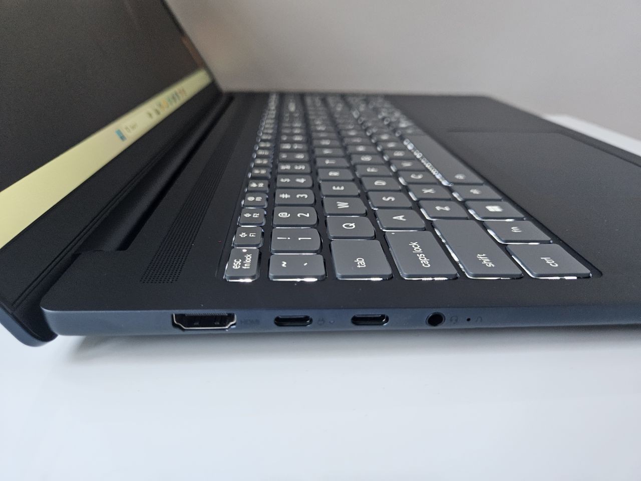 Slim 5 16AKP10 16-inch TOUCH Ryzen AI 7 350 16Gb RAM 1Tb NVME Warranty