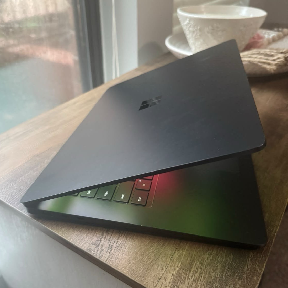 Microsoft Surface Laptop 15″ Snapdragon X Elite 16GB RAM Windows 11 Home Black