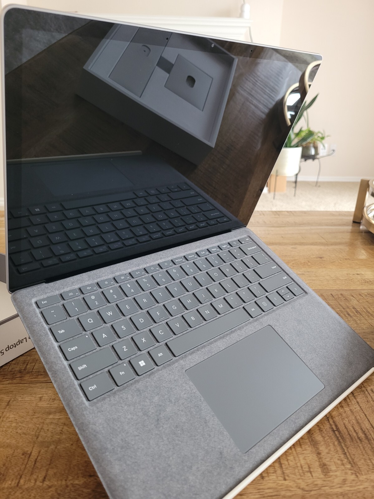 Microsoft Surface Laptop 5 13.5” Touch (256GB SSD, Intel Core i5 12th Gen NEW