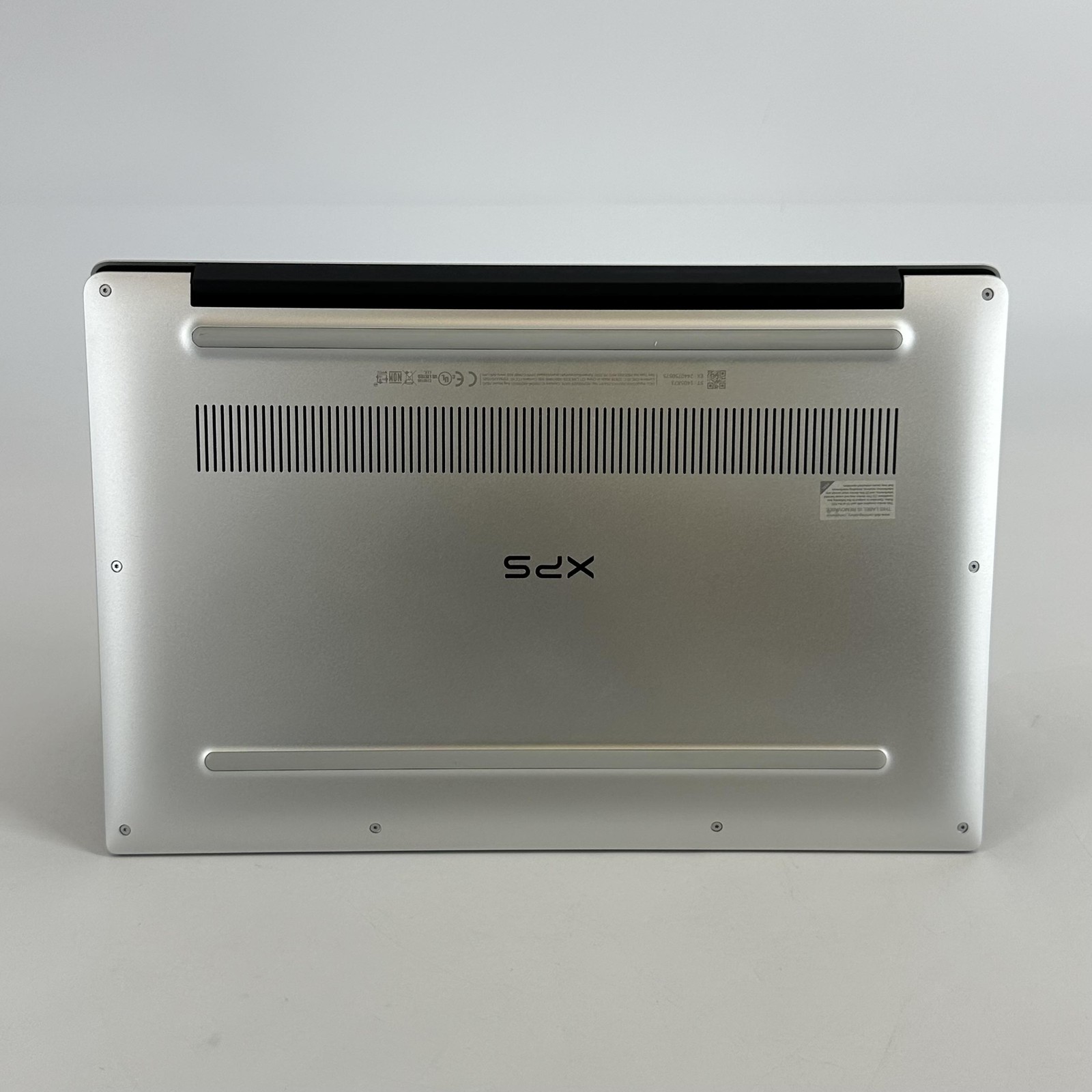 Dell XPS 13 7390 Silver FHD TOUCH i5-10210U 1.60GHz 8GB 256GB SSD Very Good