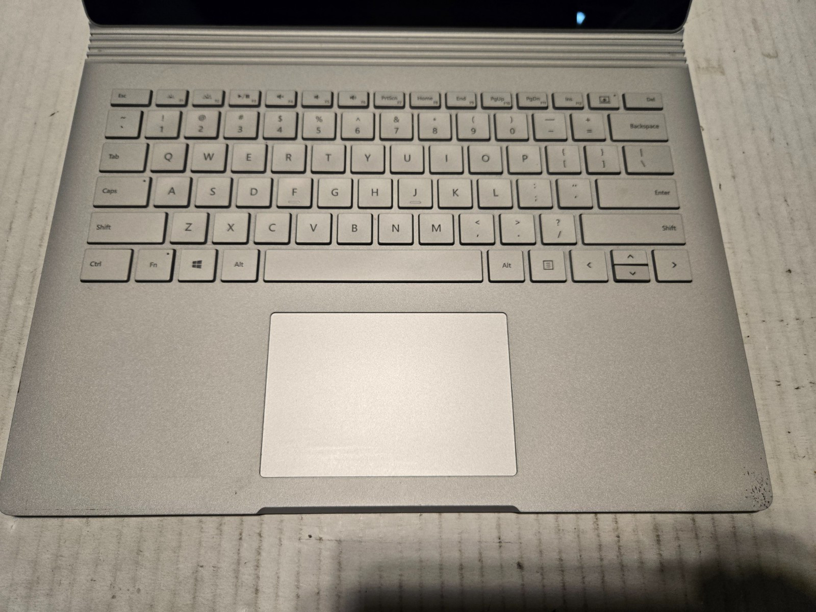 Microsoft Surface Book 13.3″ Touch Laptop Core i7-6600U 8GB 256GB Win10 Nice One